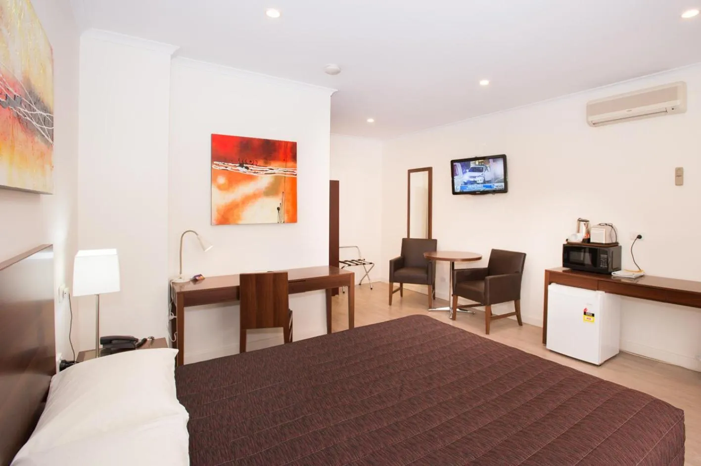 Bedroom, Bed in Standpipe Golf Motor Inn