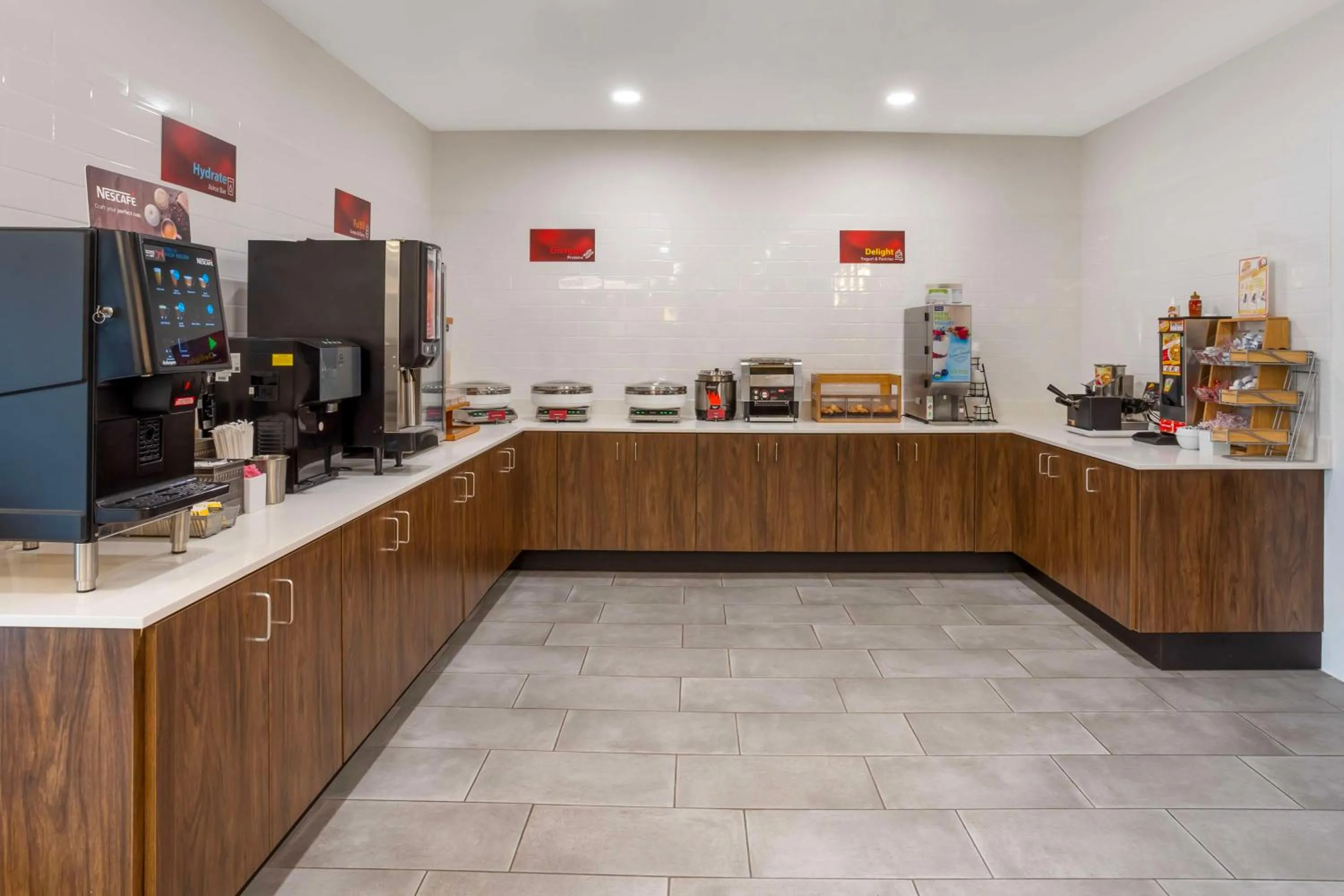 Breakfast in Best Western Plus Columbia Inn