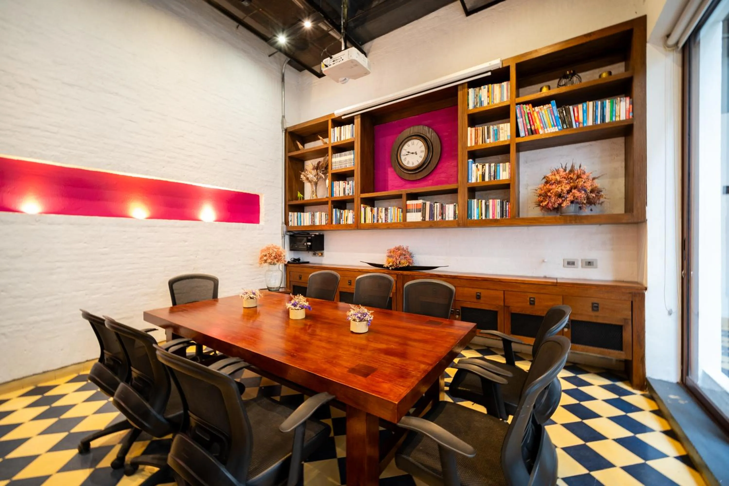 Meeting/conference room in Sophia Hotel By OxoHotel