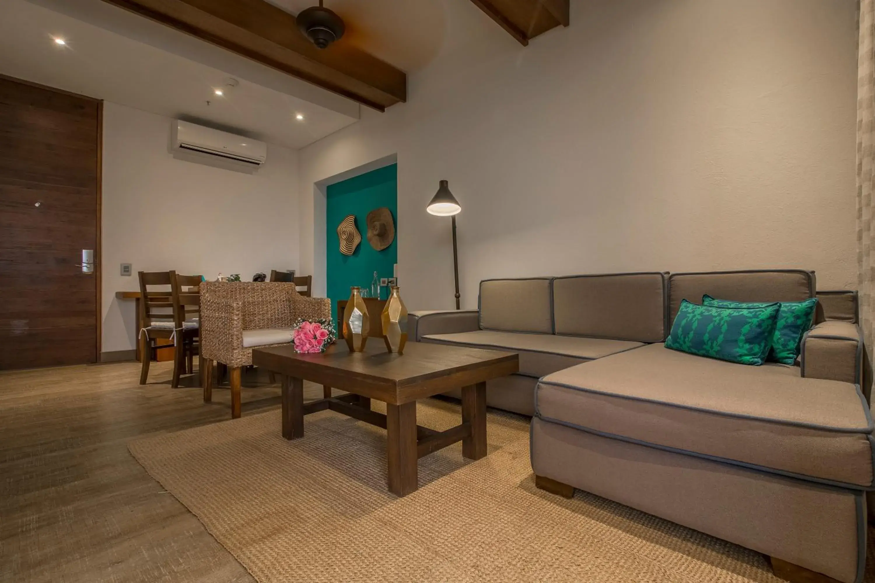 Suite in Sophia Hotel By OxoHotel Suite in Sophia Hotel By OxoHotel