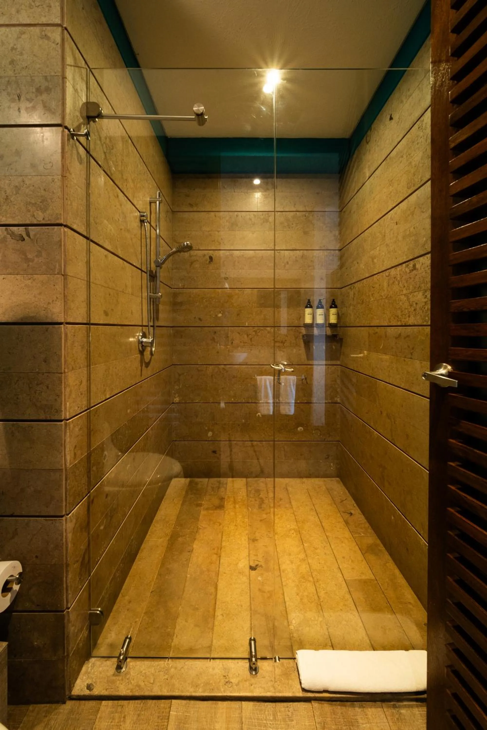 Bathroom in Sophia Hotel By OxoHotel