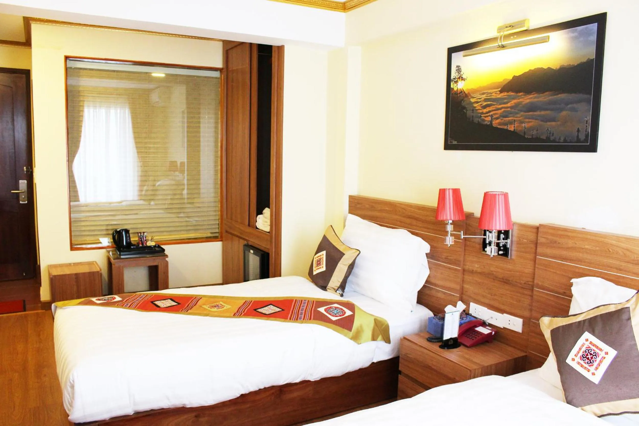 Photo of the whole room, Bed in Sapa Dragon Hotel