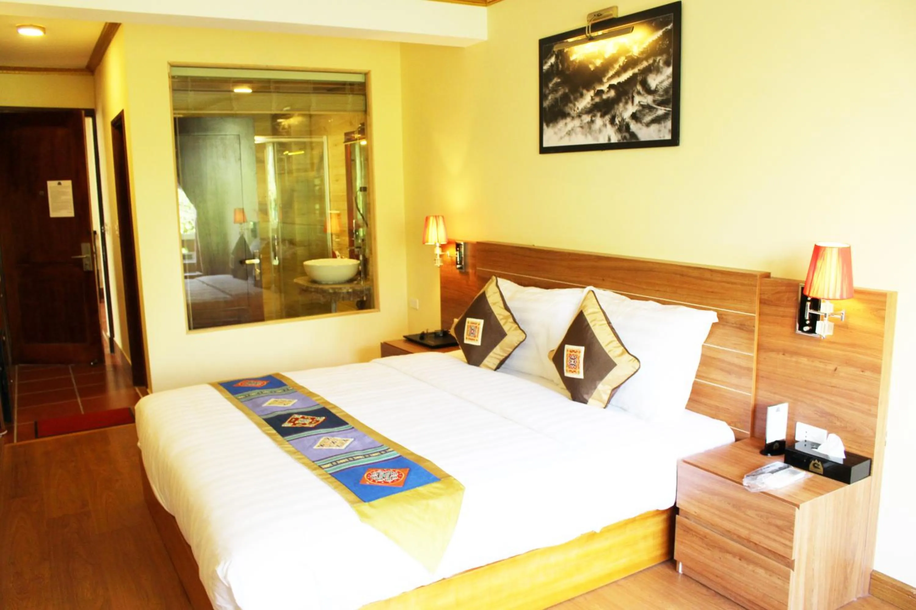 Bed in Sapa Dragon Hotel