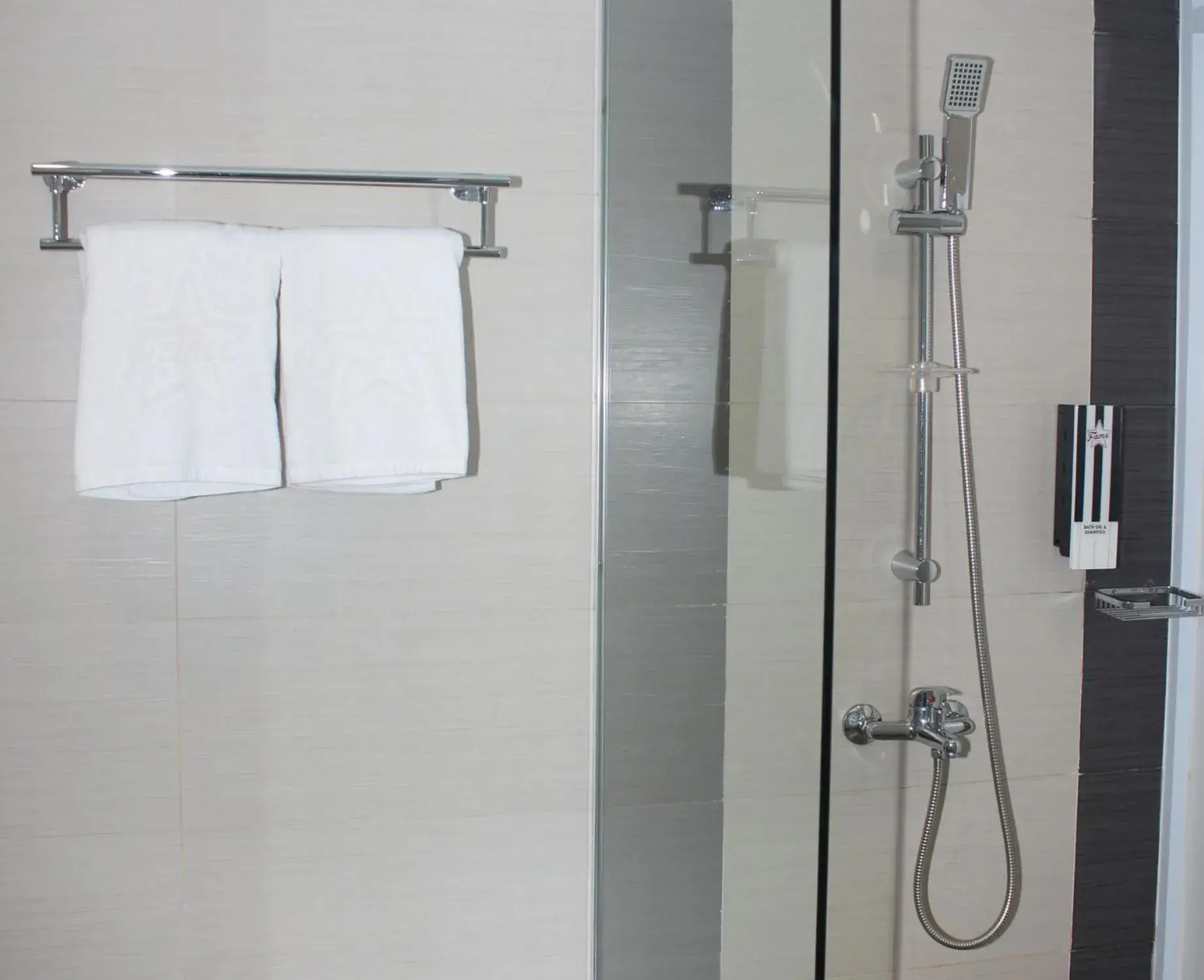 Superior Double Room in OS Style Hotel Batam Powered by Archipelago Superior Double Room in OS Style Hotel Batam Powered by Archipelago