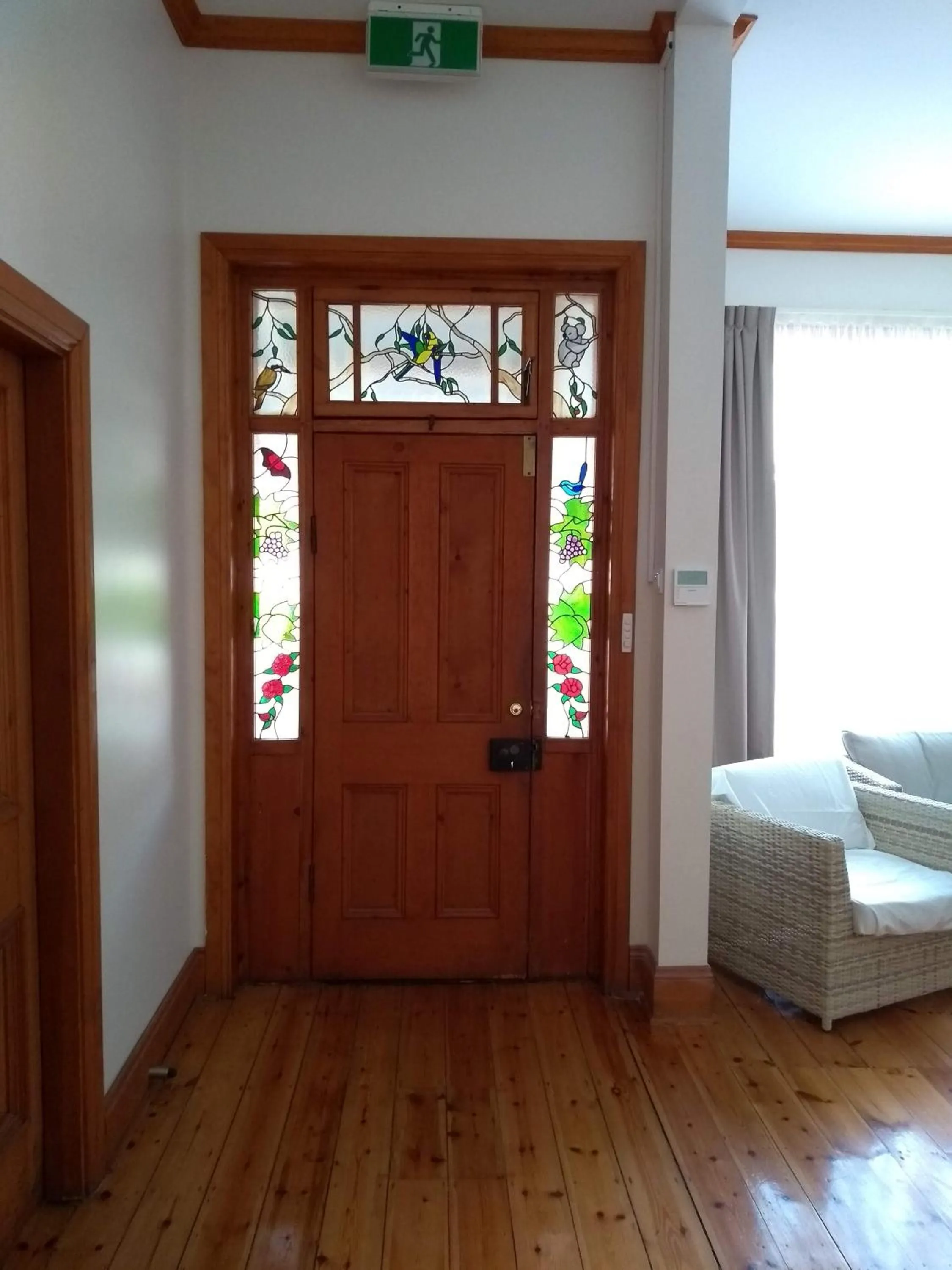 Facade/entrance, Bed in Birdwood Motel