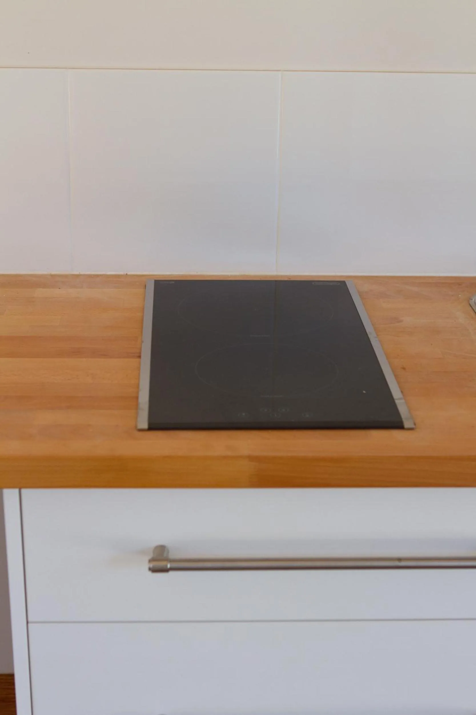 Kitchen or kitchenette in Birdwood Motel