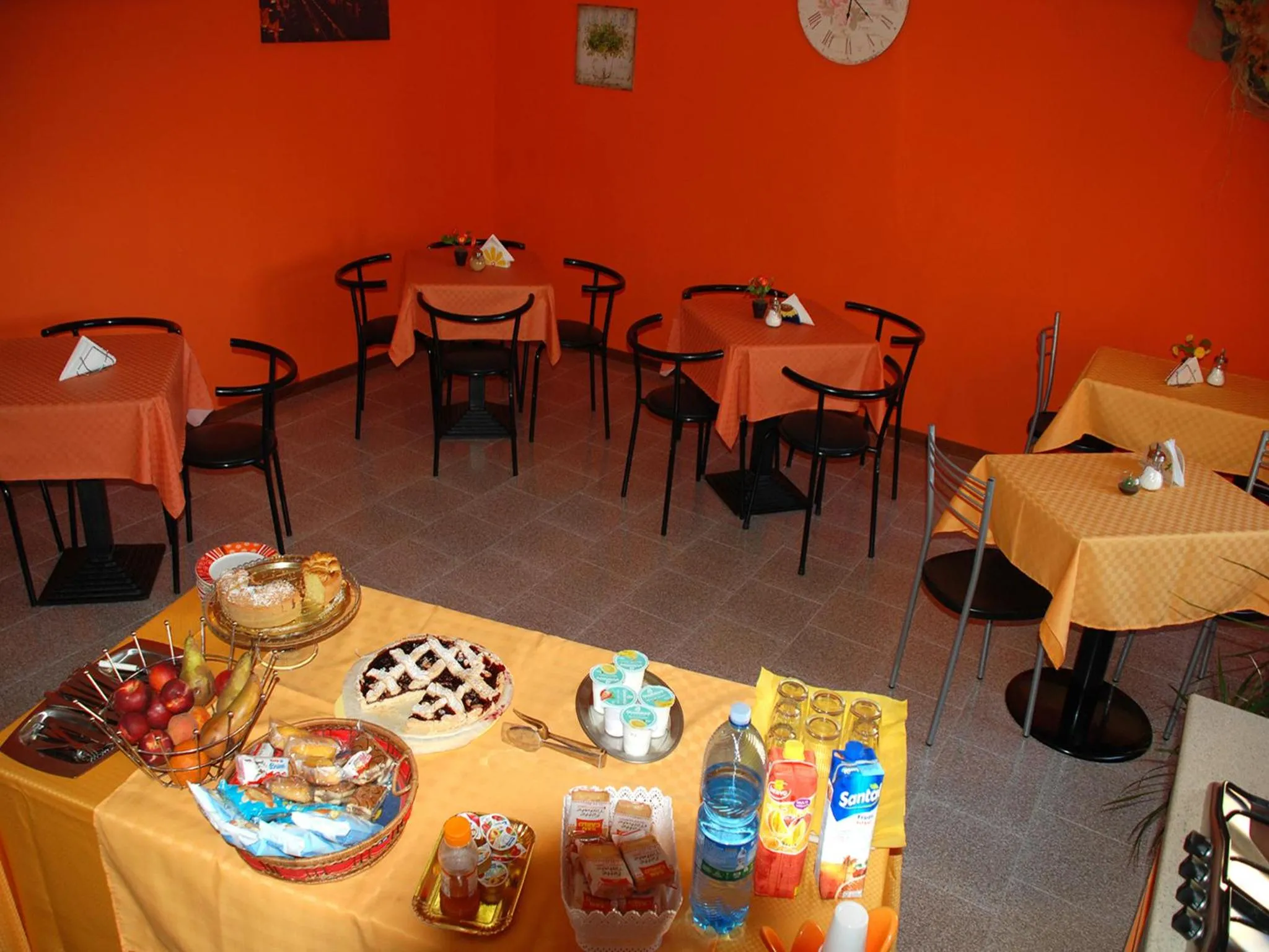 Communal kitchen in B&B Sant'Eufemia