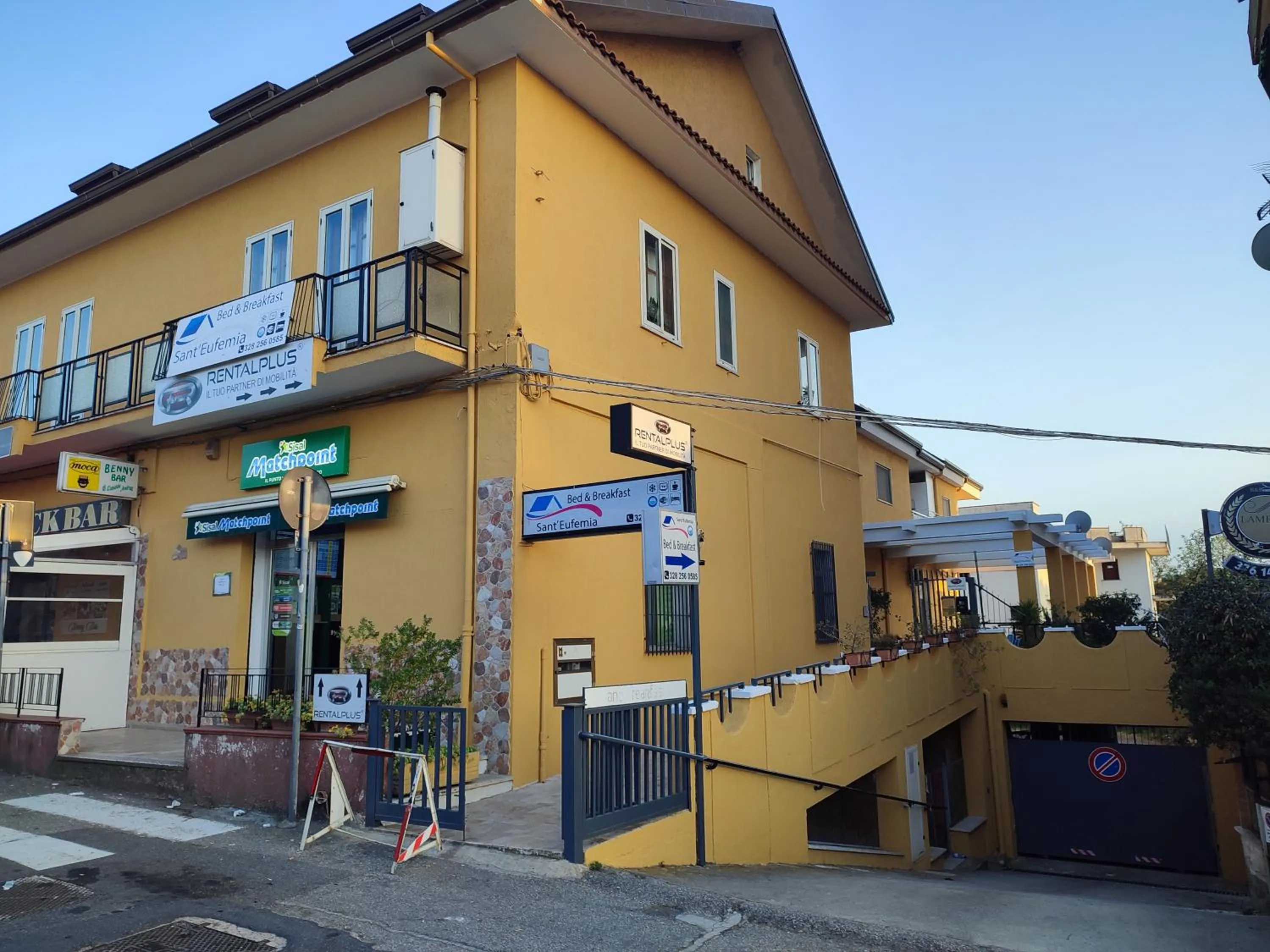 Facade/entrance in B&B Sant'Eufemia