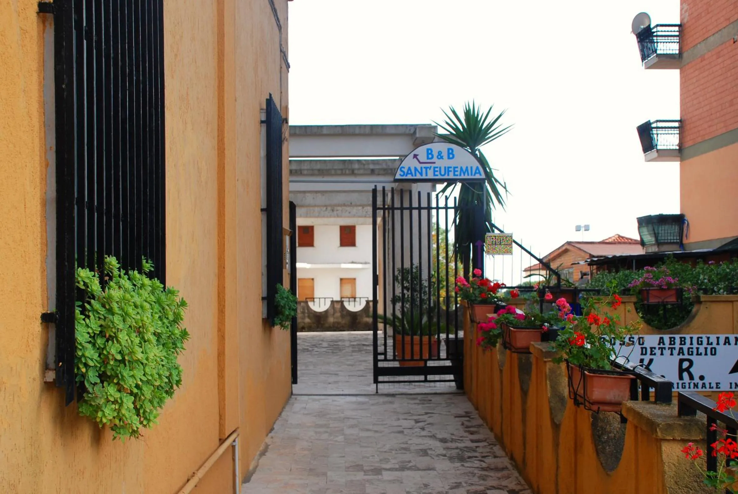 Facade/entrance in B&B Sant'Eufemia