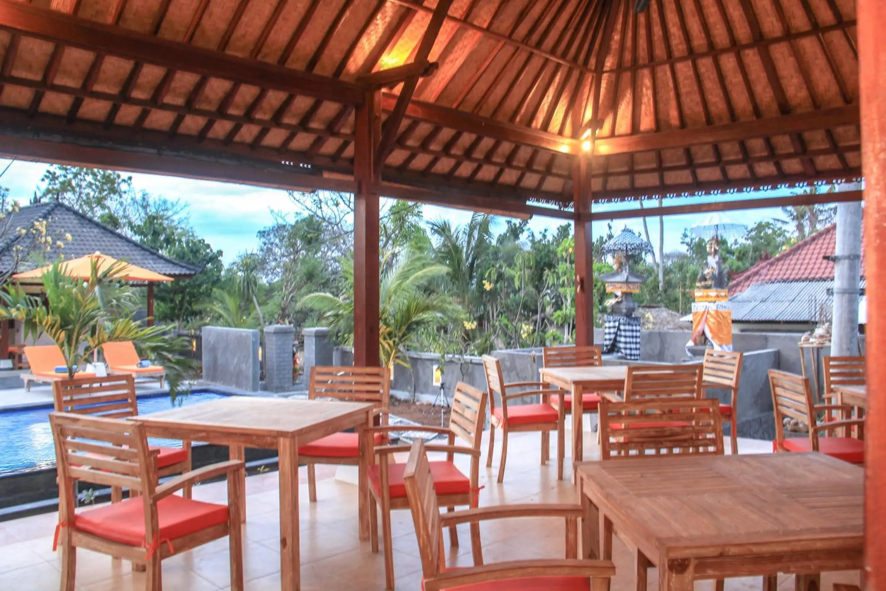 Restaurant/places to eat in Dinatah Lembongan Villas Restaurant/places to eat in Dinatah Lembongan Villas