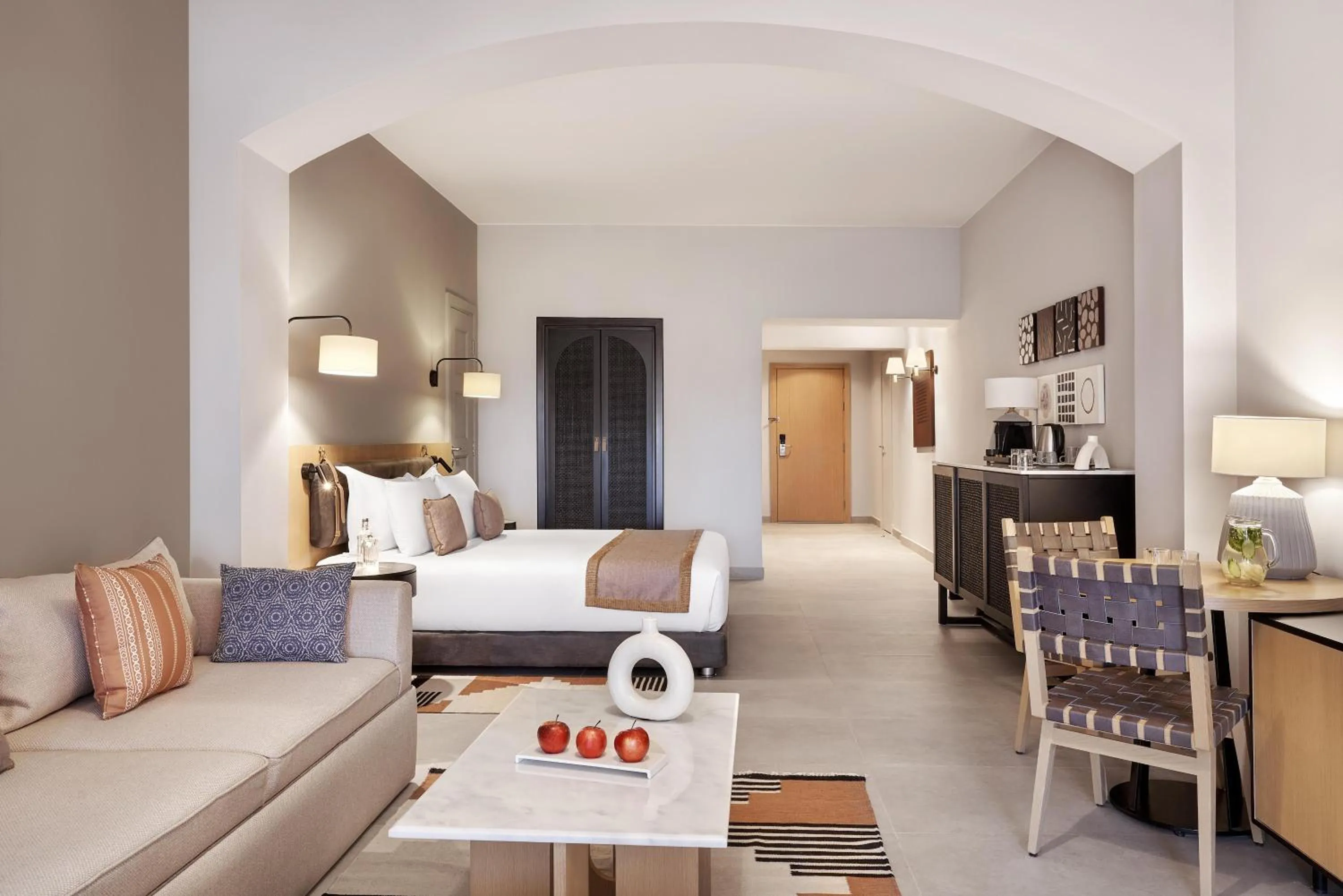 Photo of the whole room, Bed in Steigenberger Golf Resort El Gouna