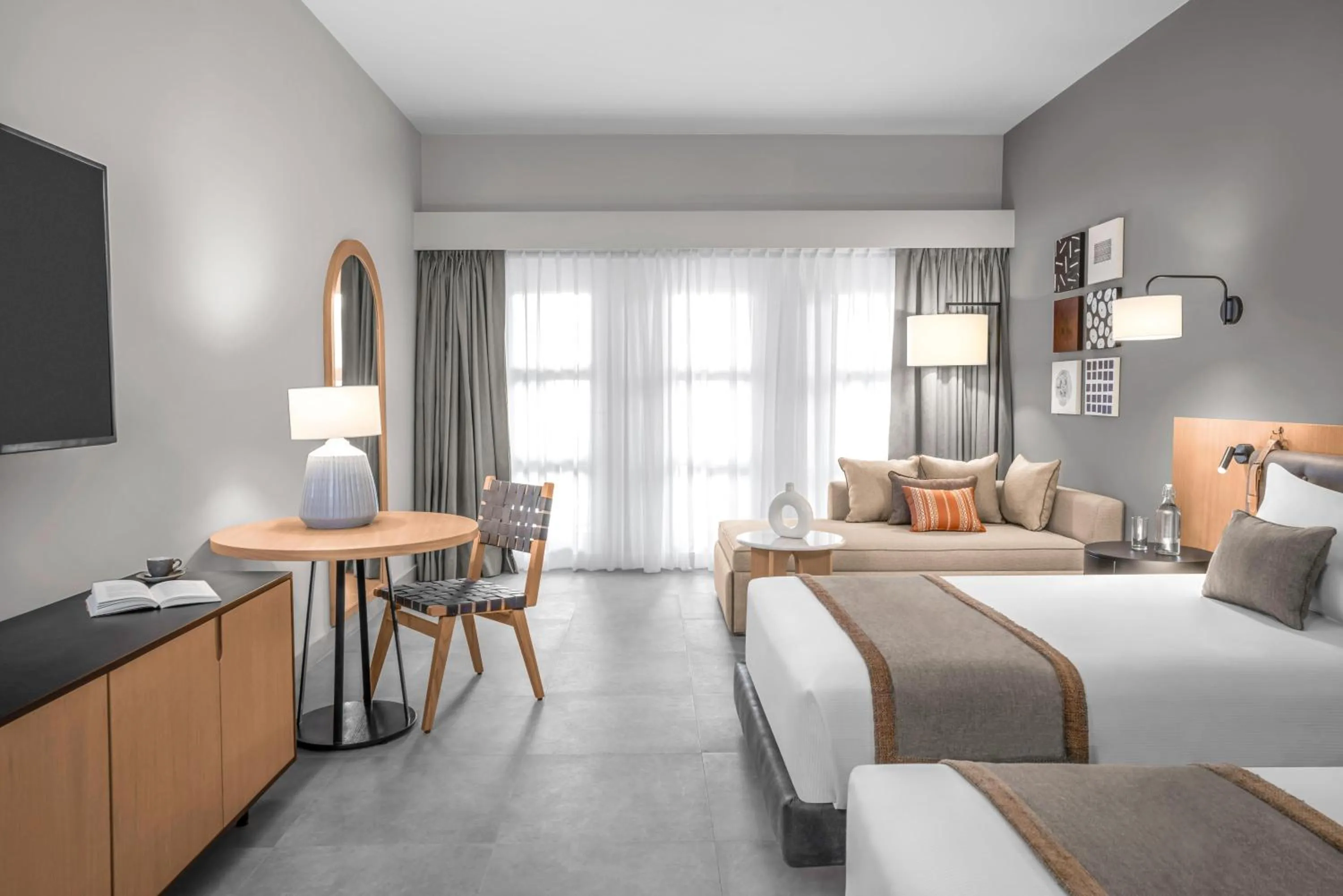 Photo of the whole room, Bed in Steigenberger Golf Resort El Gouna