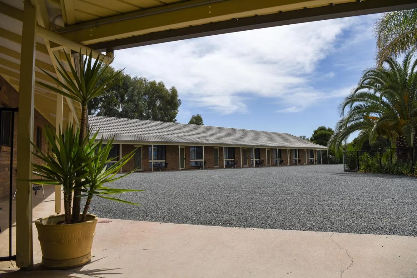 Area and facilities in Culcairn Motor Inn