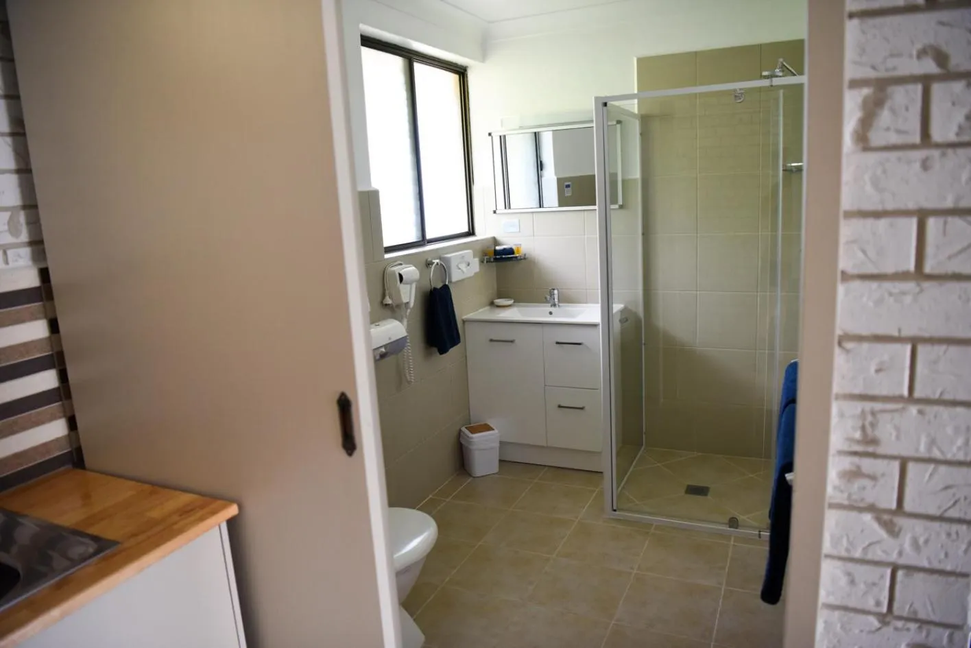 Bathroom in Culcairn Motor Inn