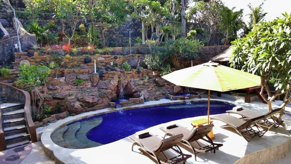 Deluxe Villa in Gili Pesona