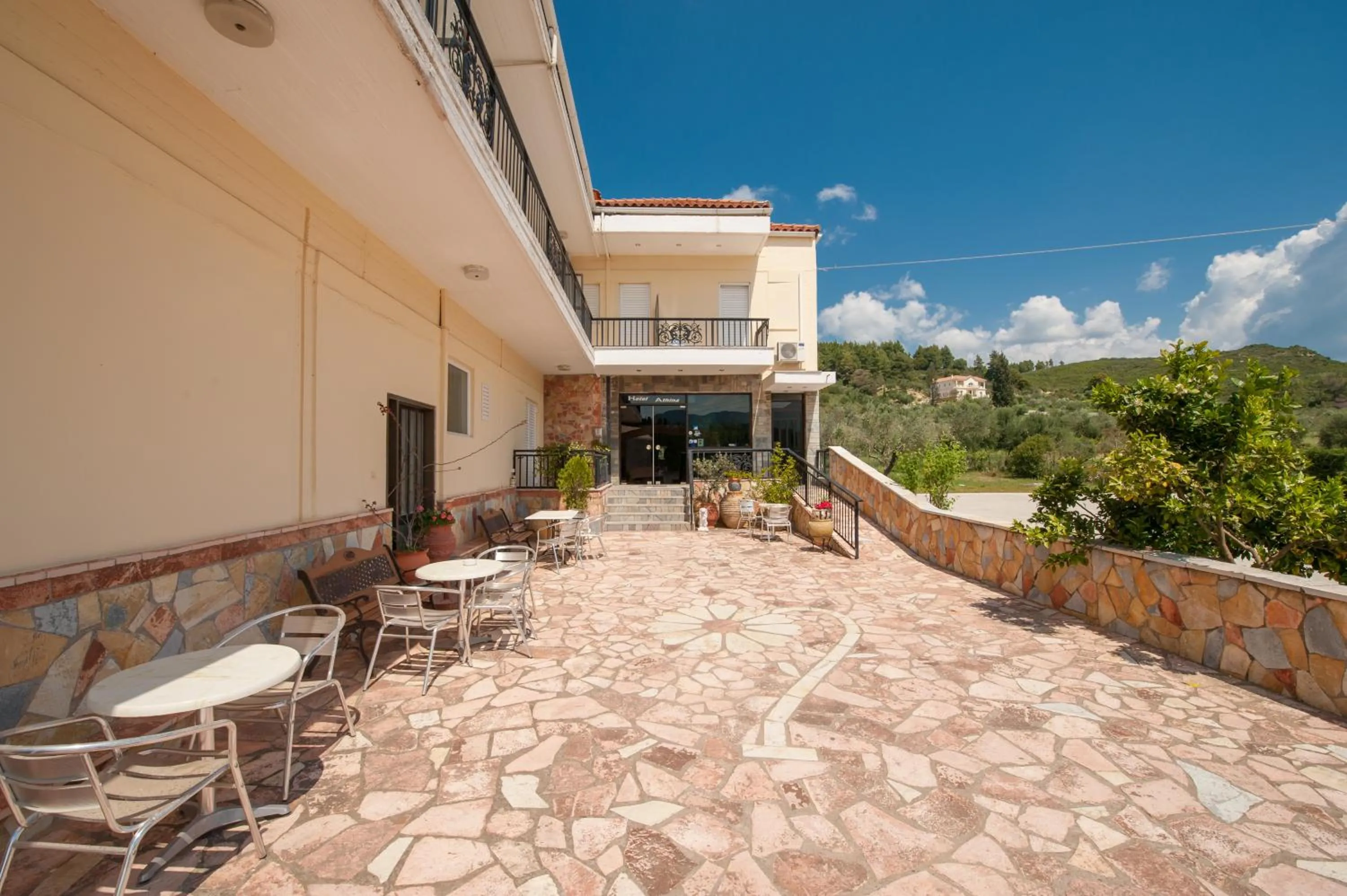 Facade/entrance in Athina Hotel