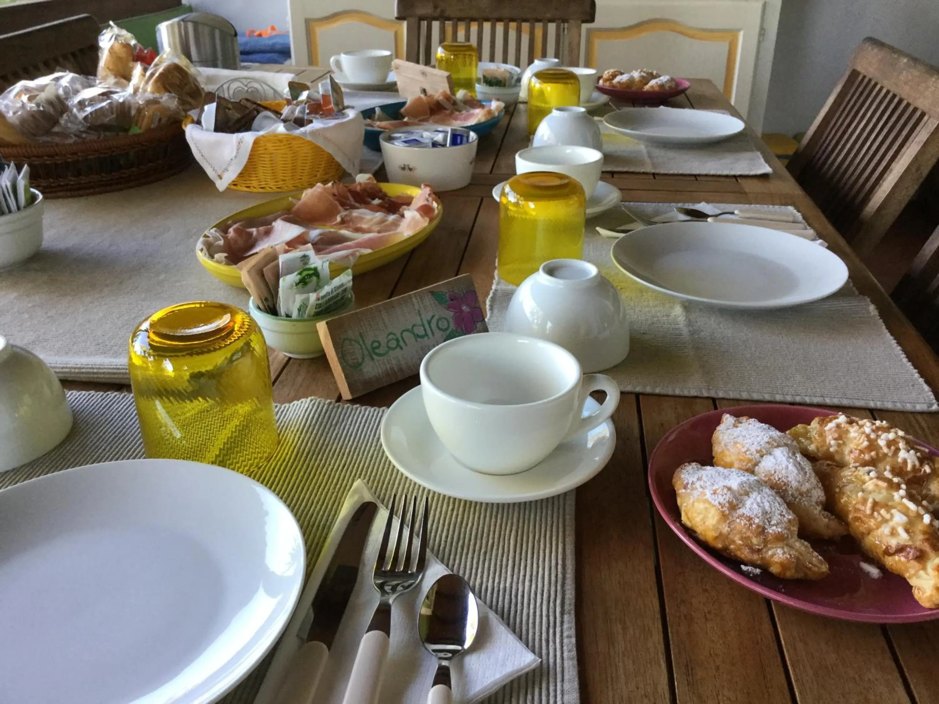 Breakfast in Villa Kuky