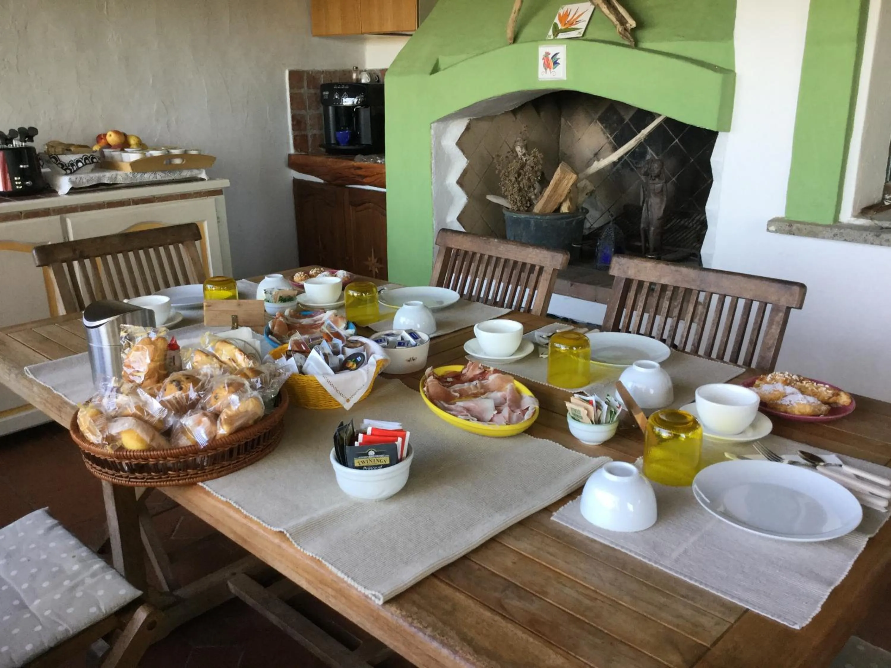 Breakfast in Villa Kuky