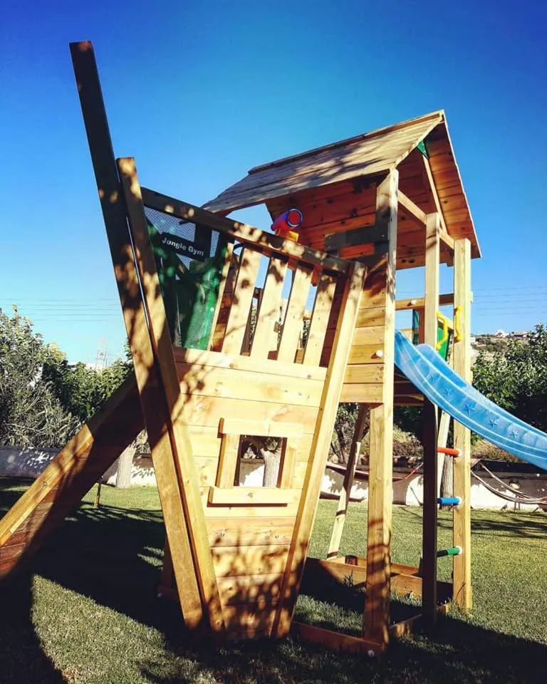 Children play ground in Filio Guesthouse