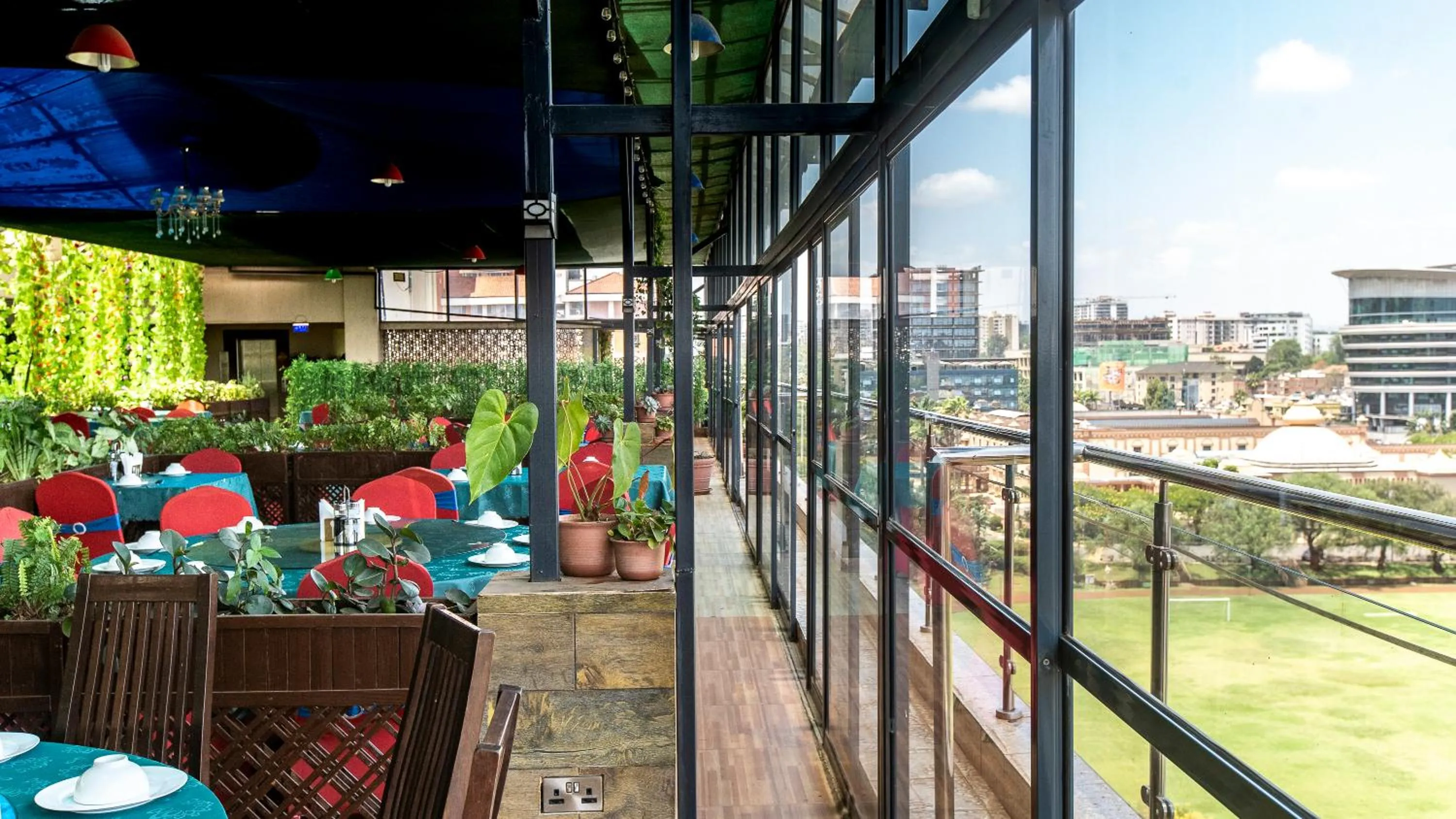 Restaurant/places to eat in Lotos Inn & Suites, Nairobi