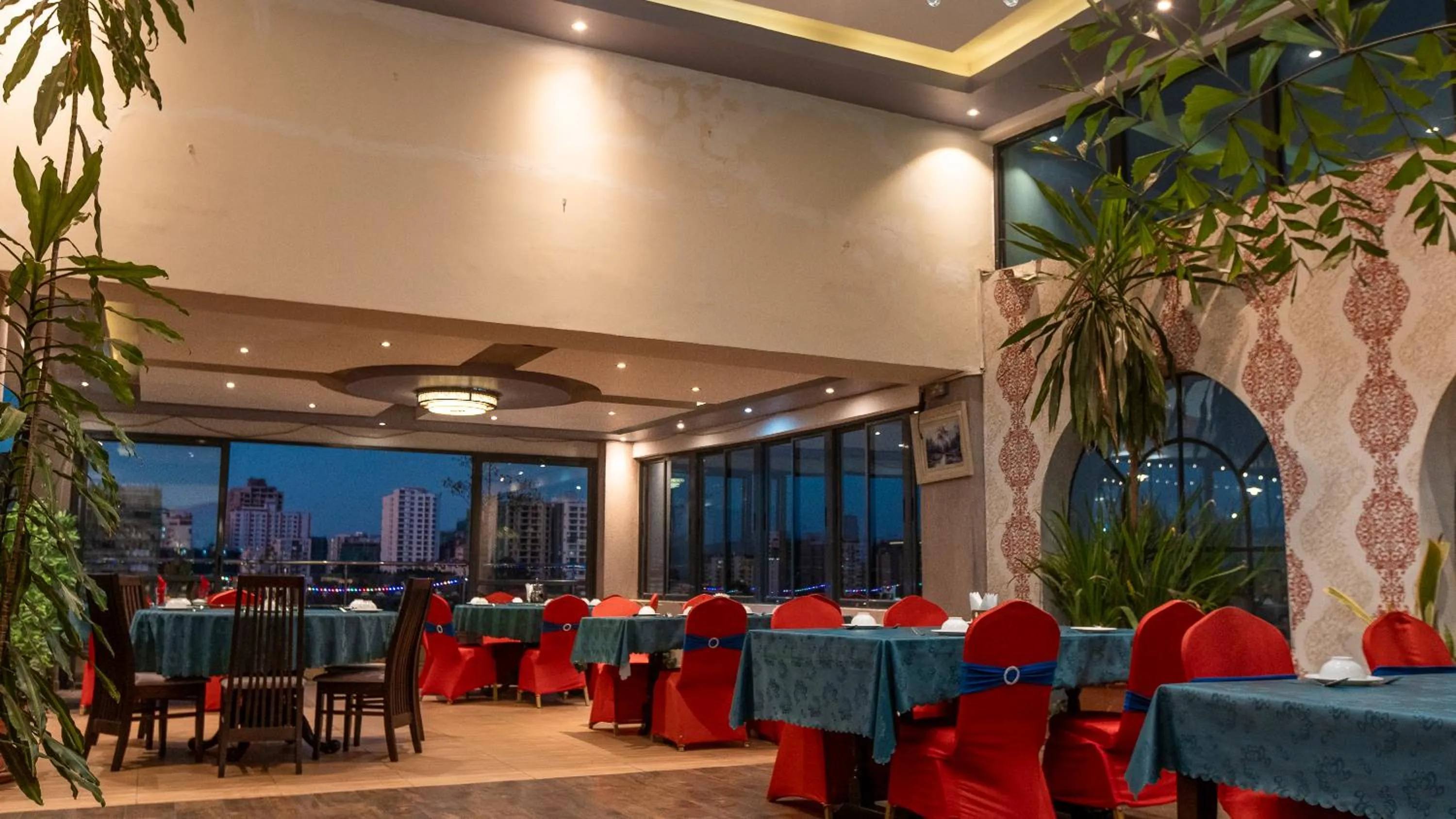 Restaurant/places to eat in Lotos Inn & Suites, Nairobi