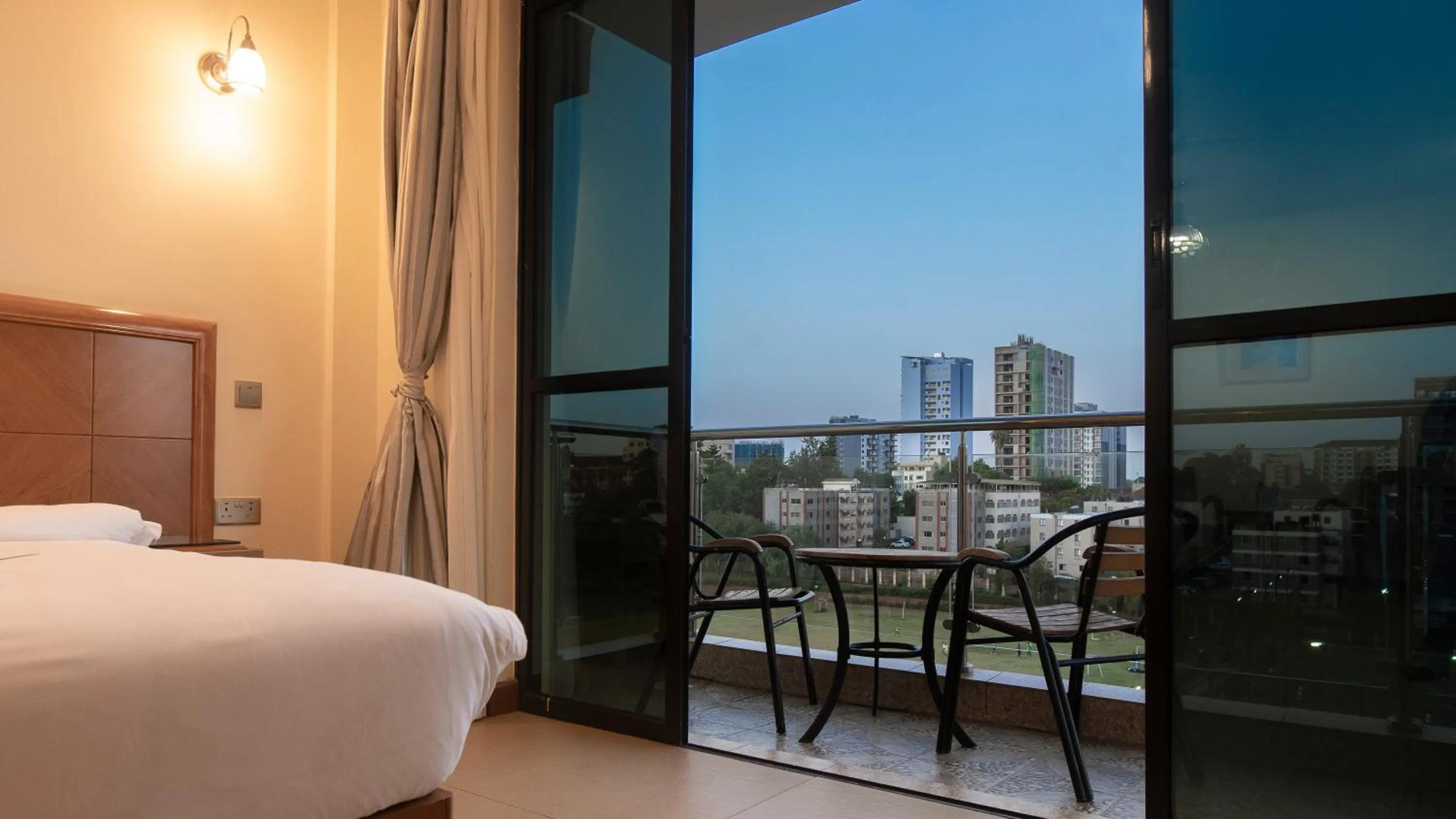 Bed in Lotos Inn & Suites, Nairobi