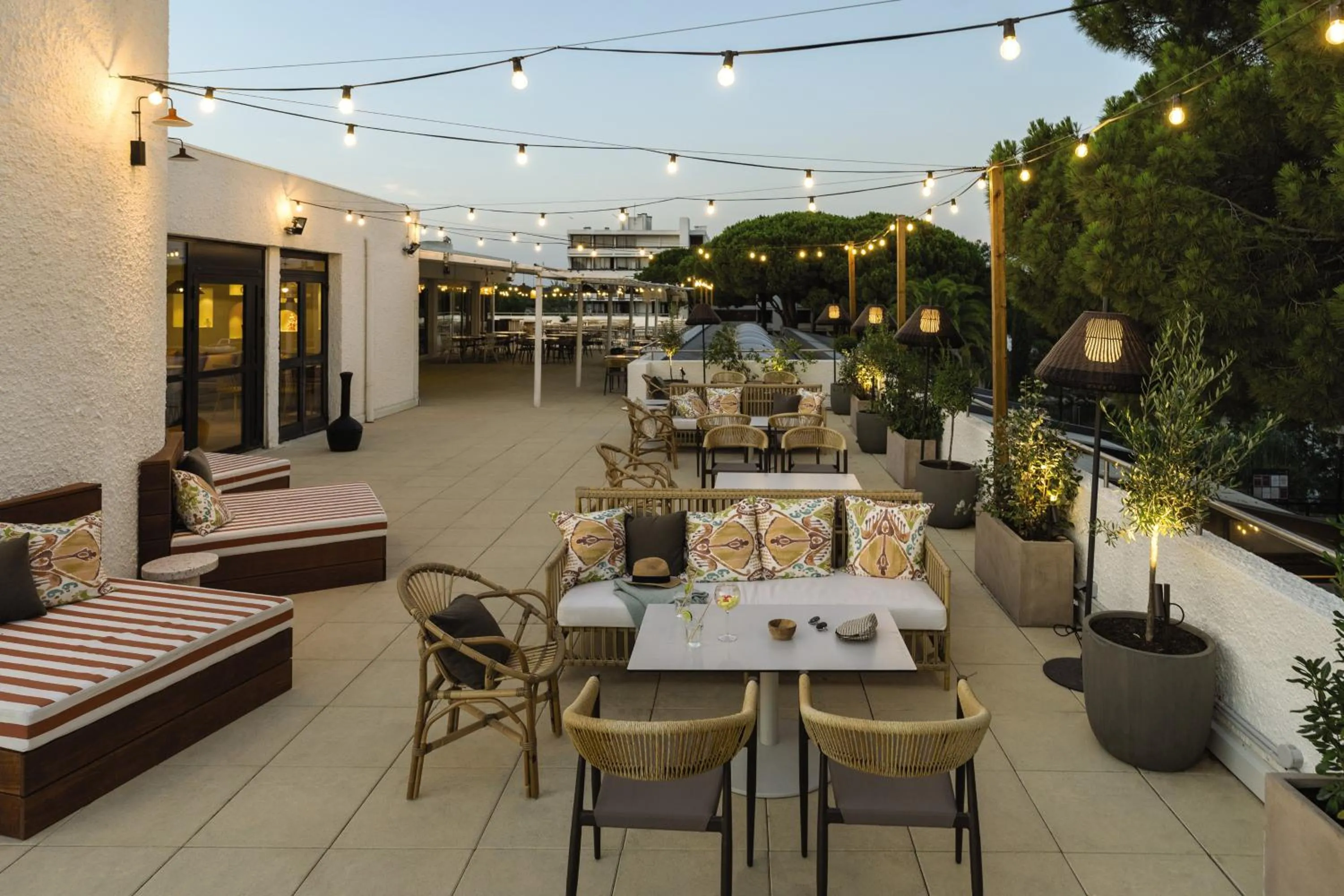 Patio, Restaurant/Places to Eat in Belambra Clubs La Grande Motte - Petite Camargue Presqu'île Du Ponant