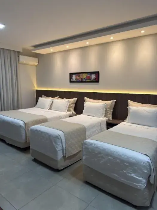 Standard Quadruple Room with 1 Double Bed and 2 Single Beds in Concept Hotel Flat Standard Quadruple Room with 1 Double Bed and 2 Single Beds in Concept Hotel Flat