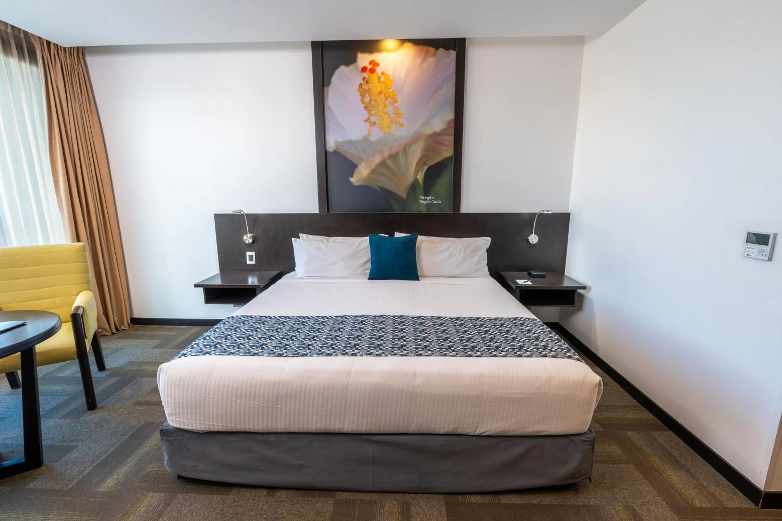 Bed in Wyndham Quito Airport