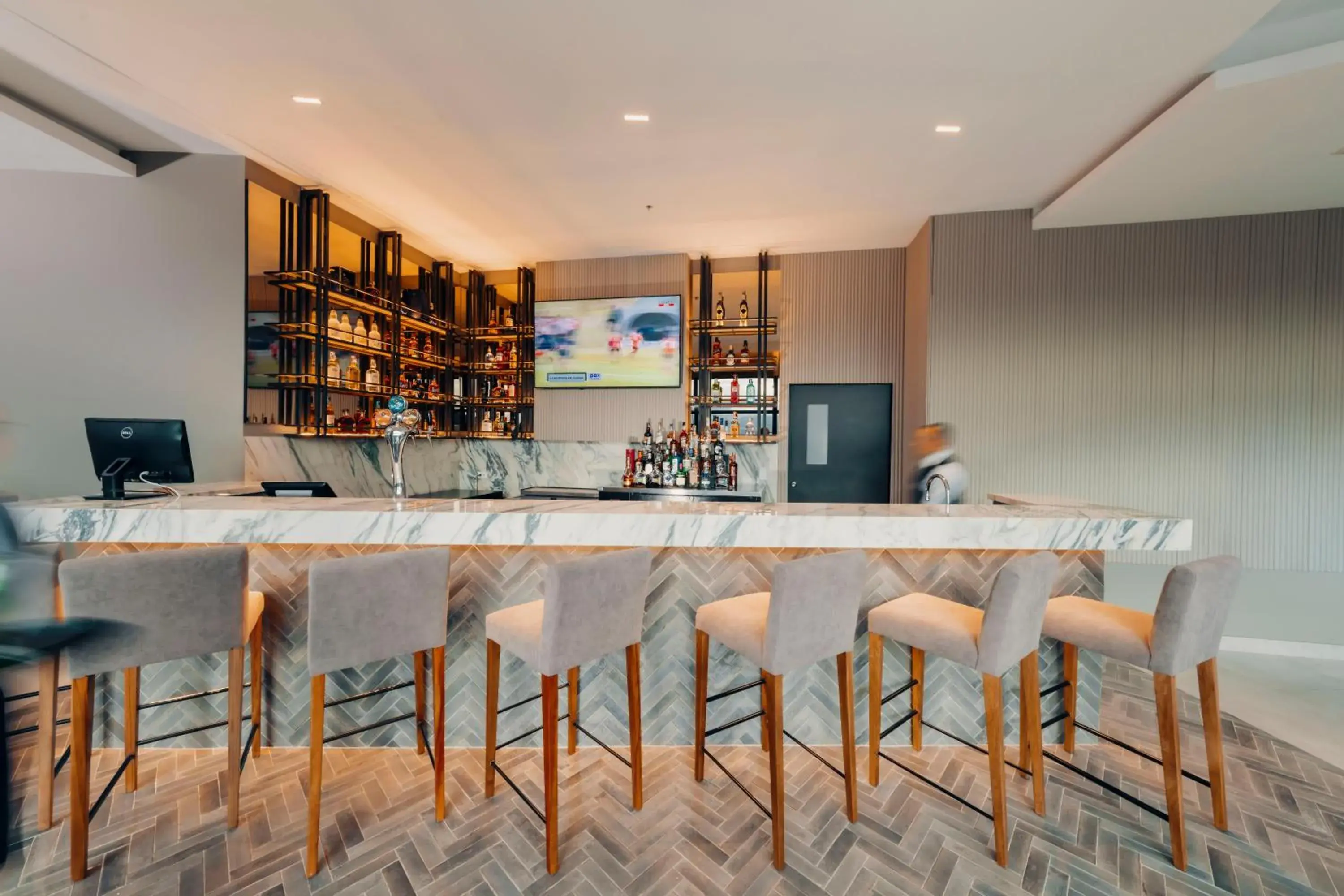 Lounge or bar in Wyndham Quito Airport Lounge or bar in Wyndham Quito Airport