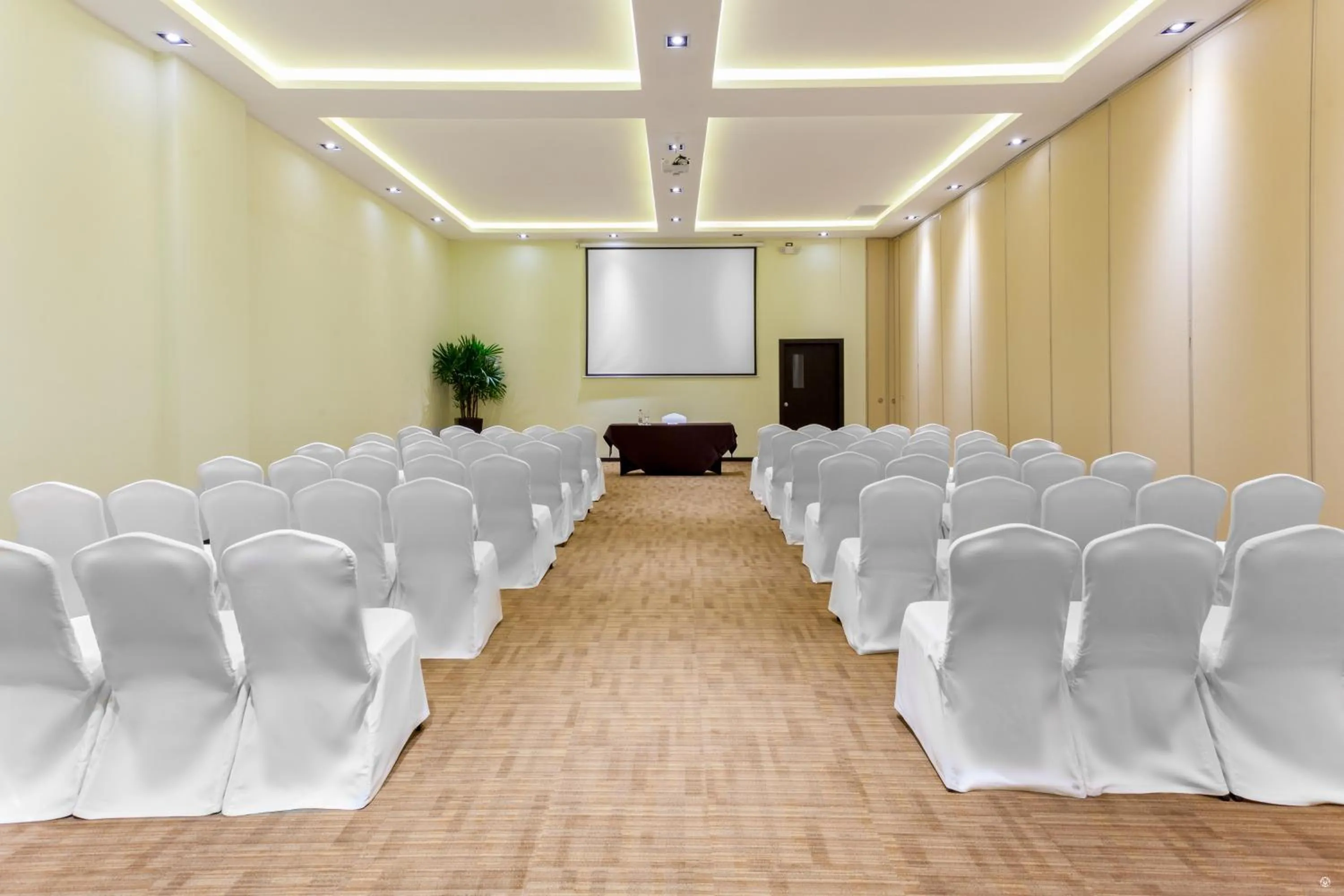Meeting/conference room in Wyndham Quito Airport