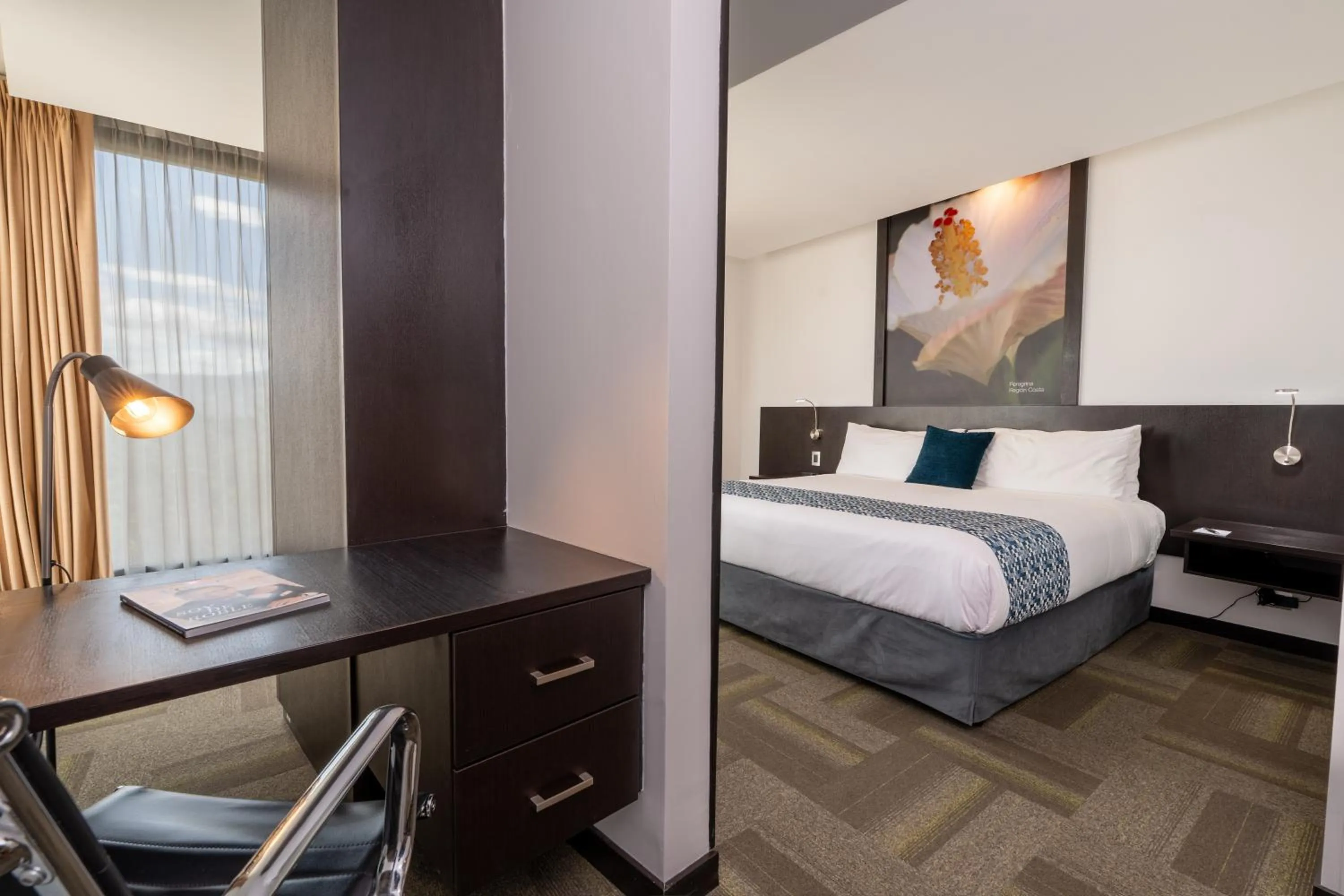 Photo of the whole room, Bed in Wyndham Quito Airport