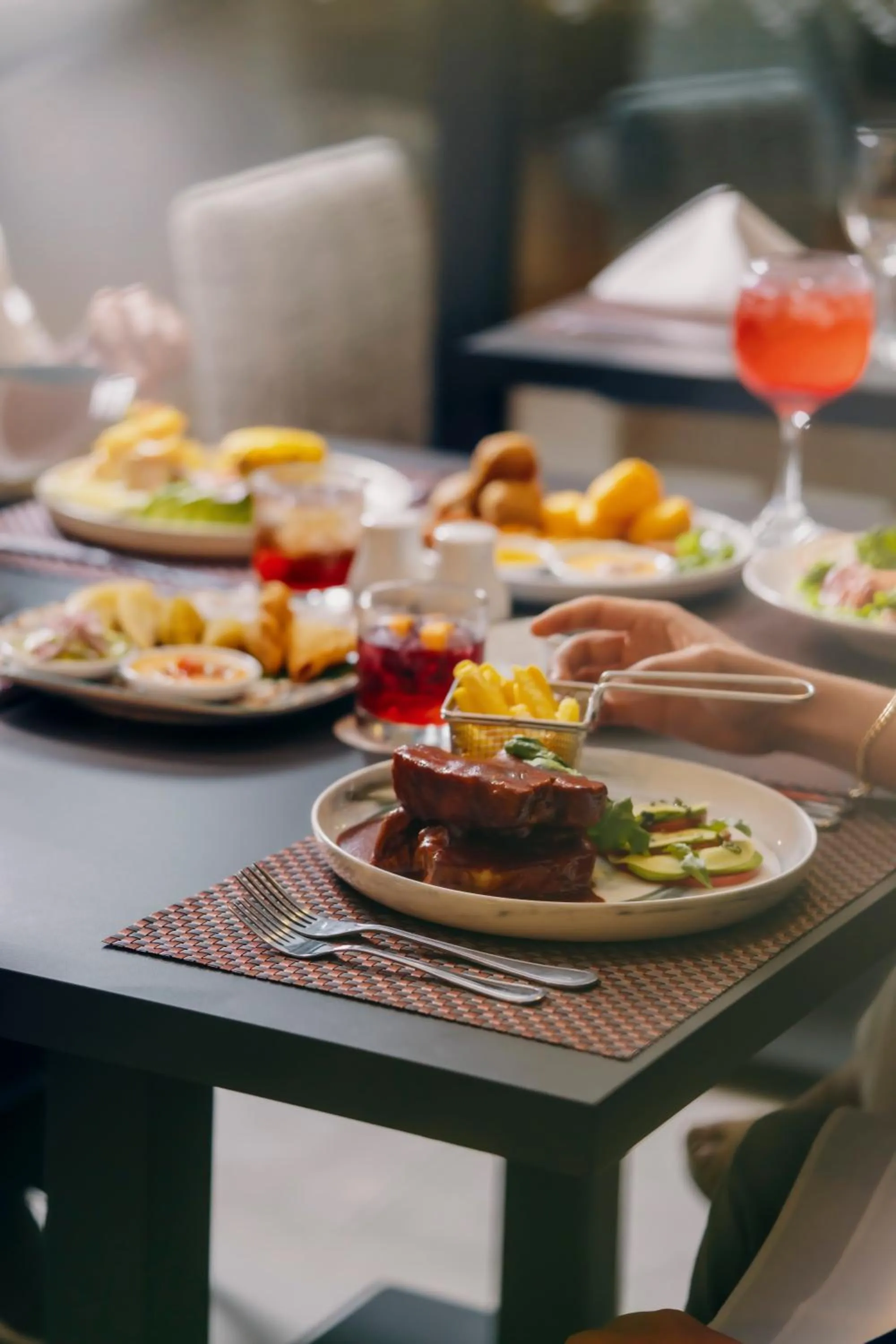 Food and drinks in Wyndham Quito Airport
