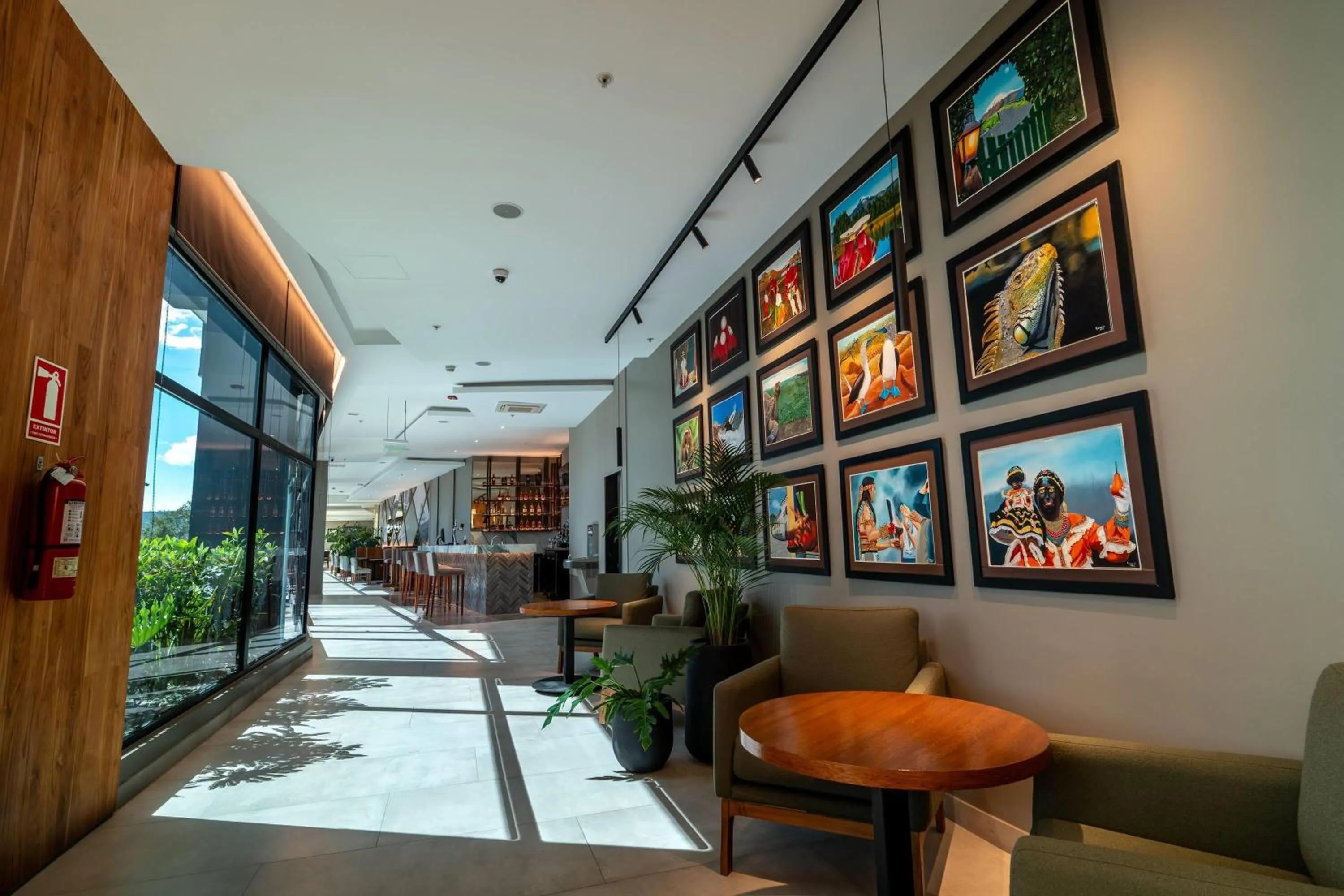 Lobby or reception in Wyndham Quito Airport