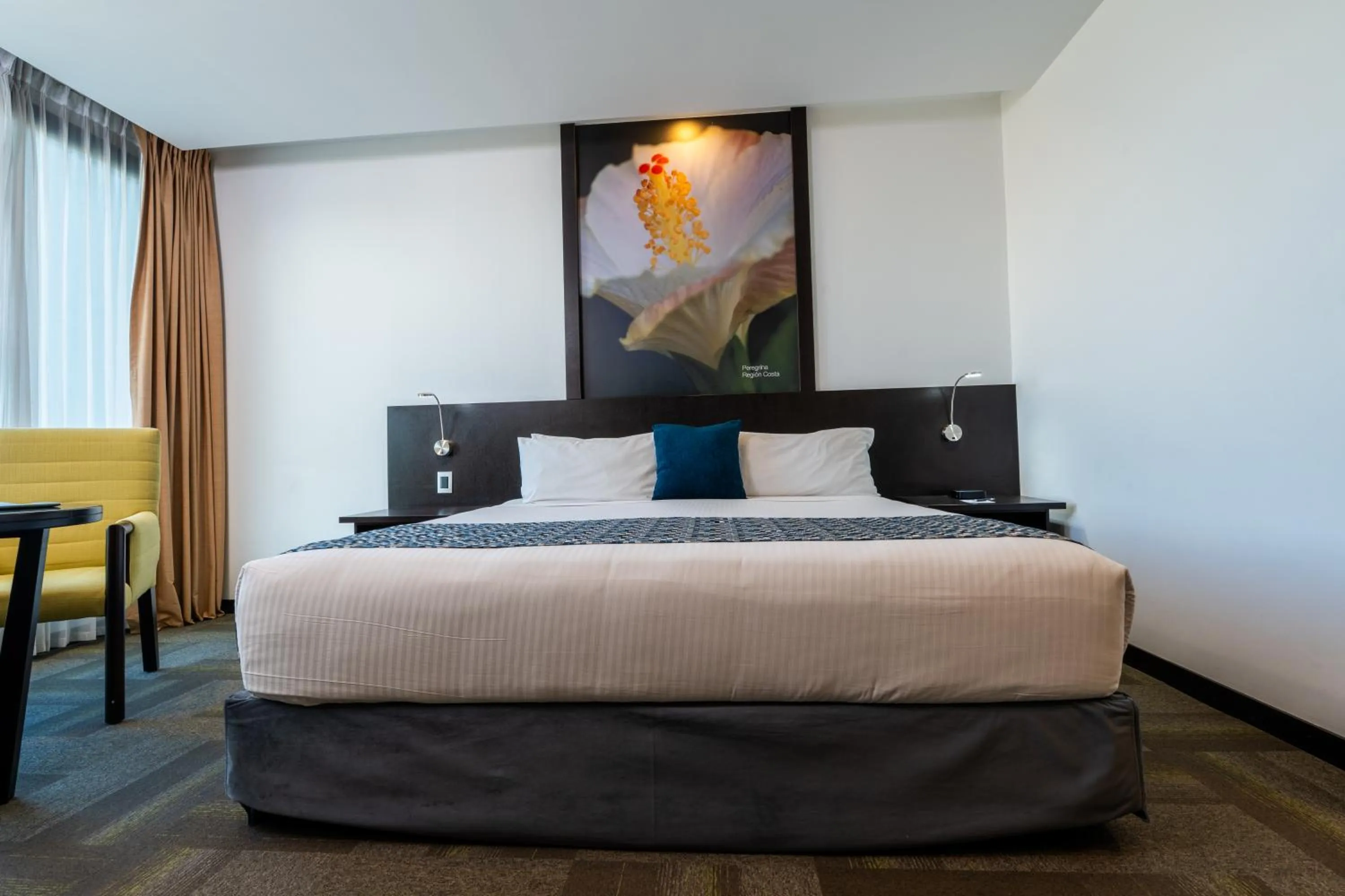 Bed in Wyndham Quito Airport