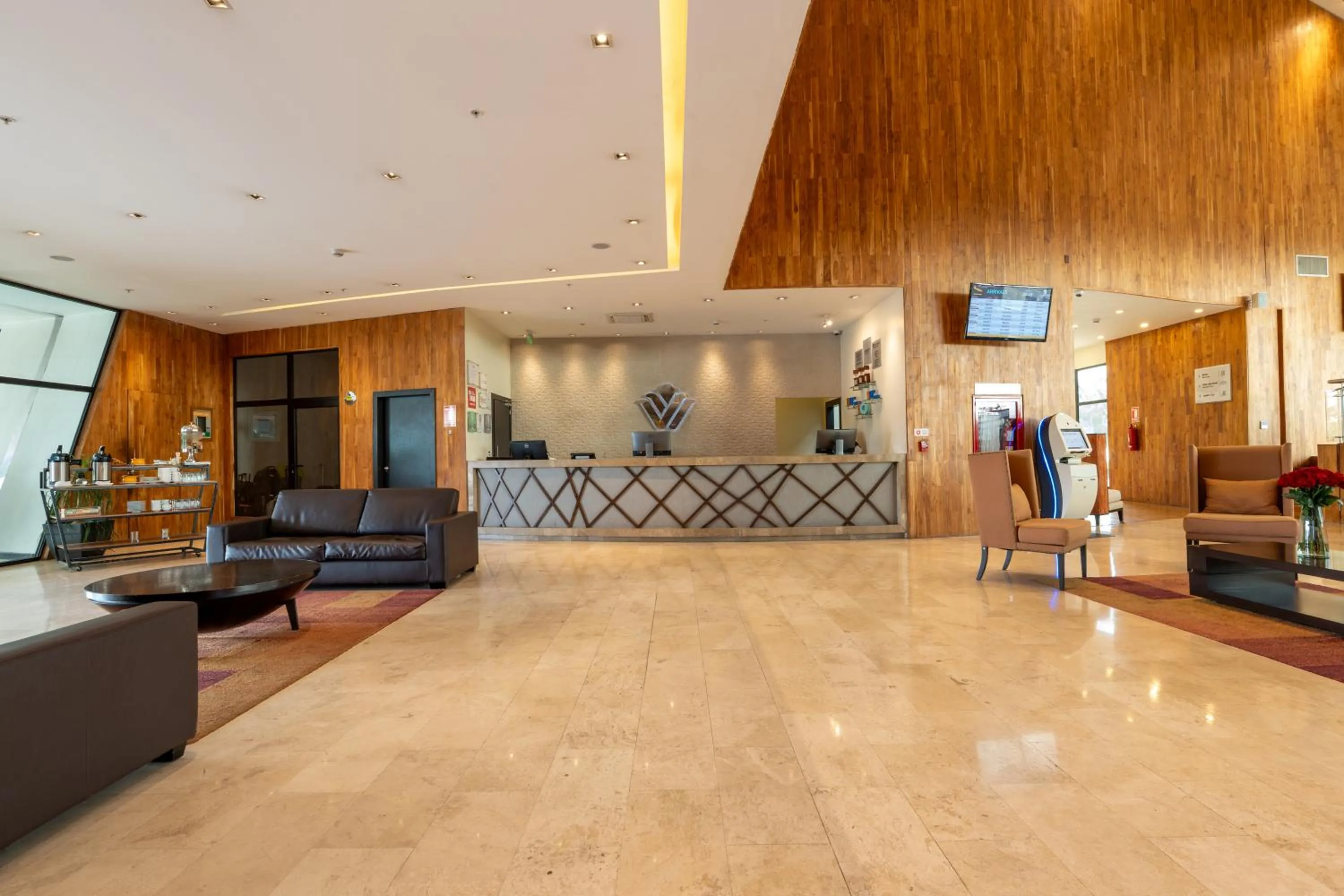 Lobby or reception in Wyndham Quito Airport