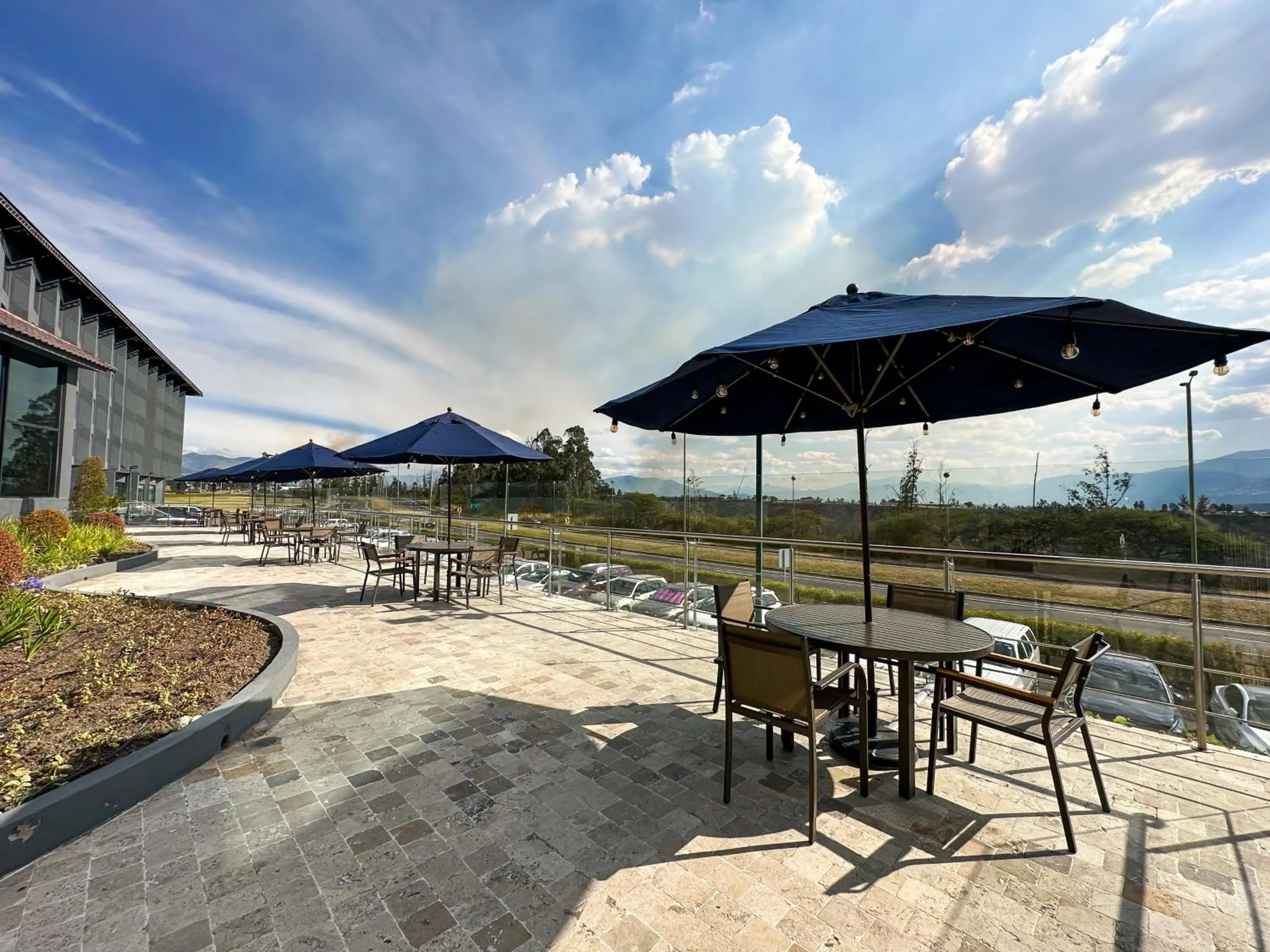 Patio in Wyndham Quito Airport
