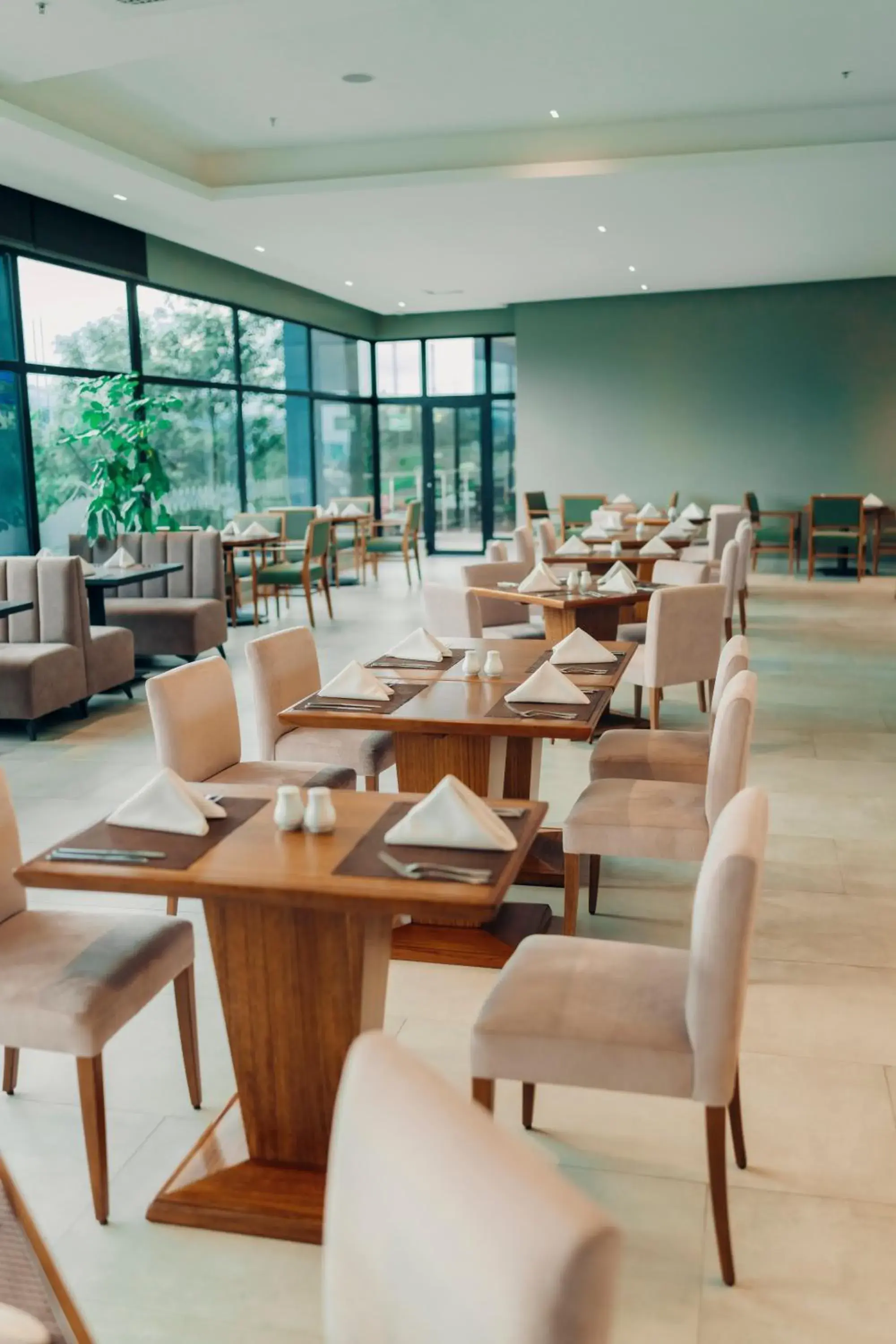 Restaurant/places to eat in Wyndham Quito Airport Restaurant/places to eat in Wyndham Quito Airport