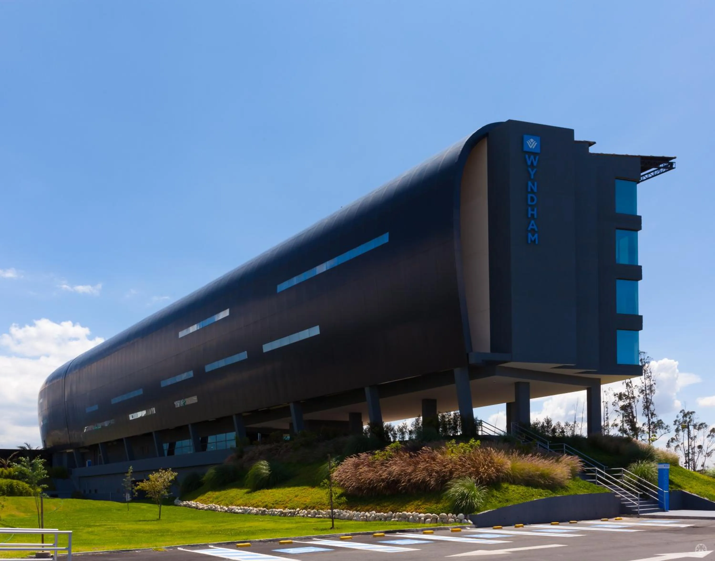 Patio in Wyndham Quito Airport