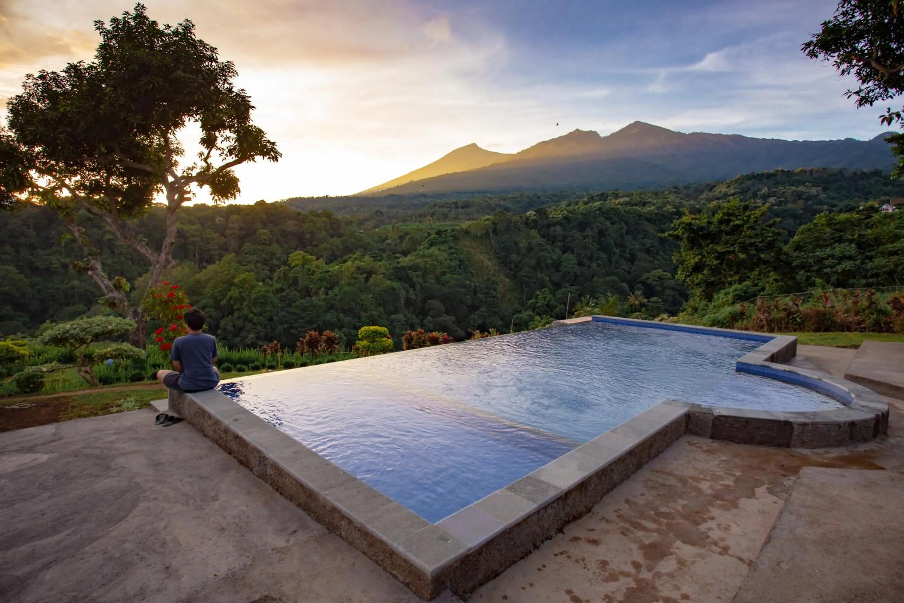 Mountain view in Pondok Guru Bakti Cottage