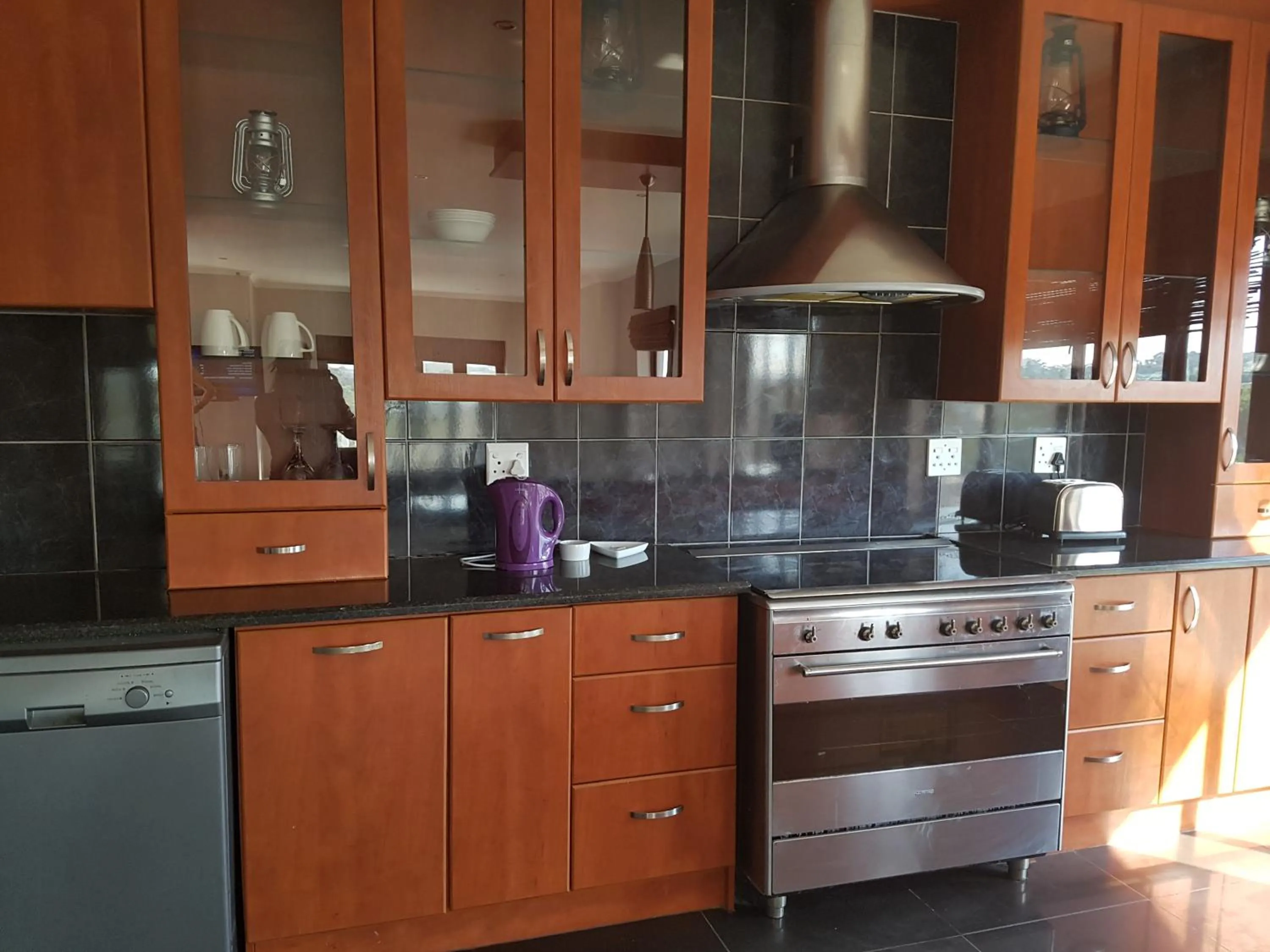 Kitchen or kitchenette in Tyday Accommodation