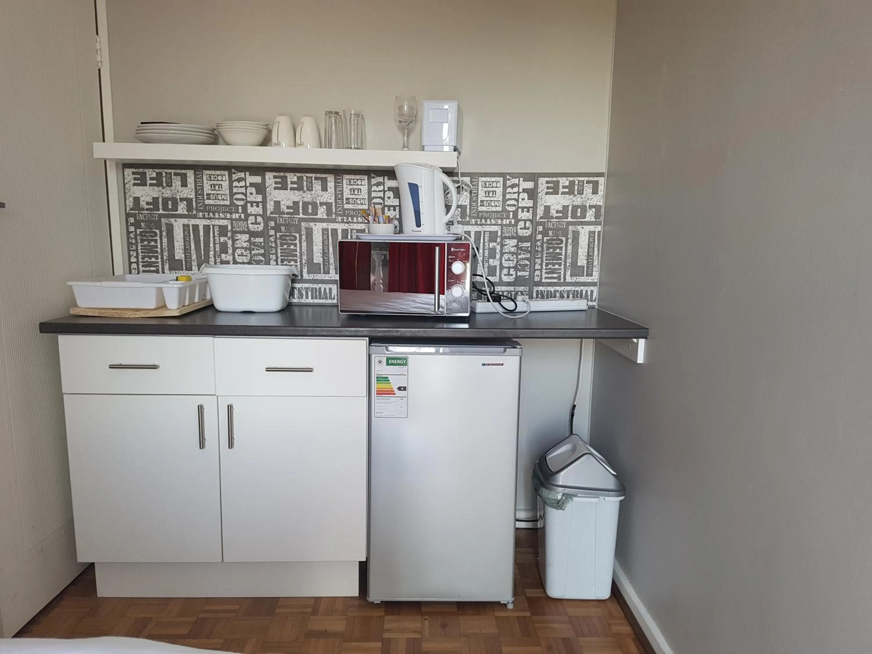 Kitchen or kitchenette in Tyday Accommodation
