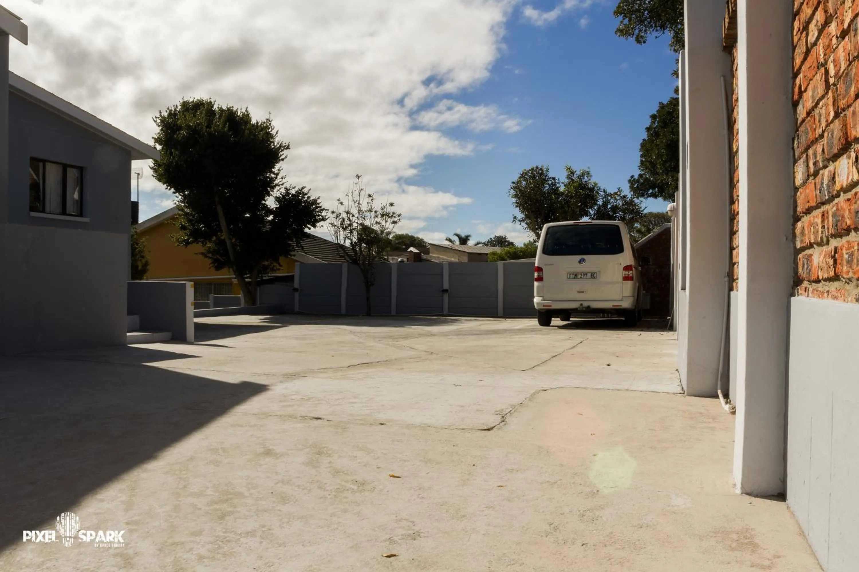 Facade/entrance in Tyday Accommodation