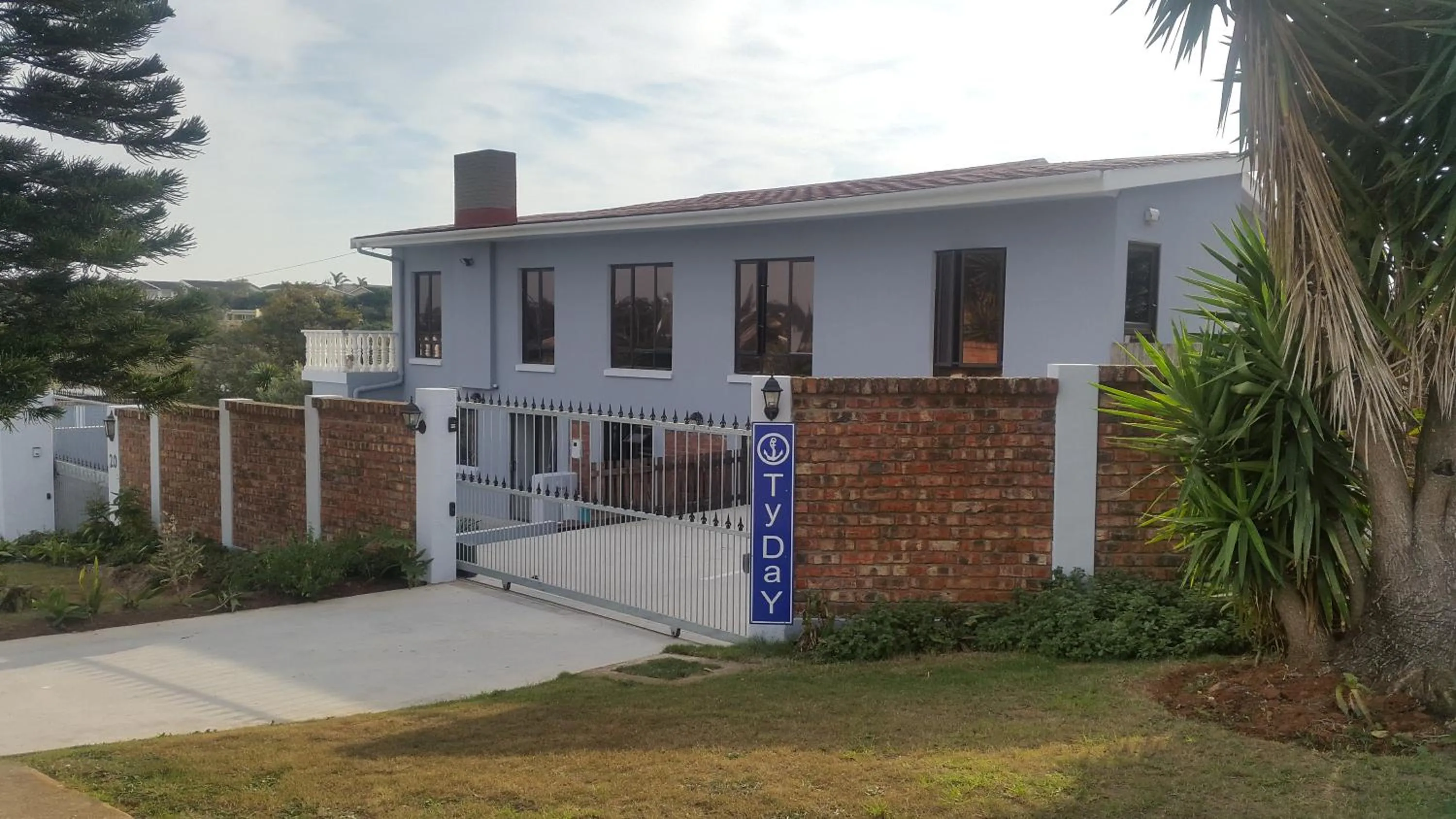 Facade/entrance in Tyday Accommodation