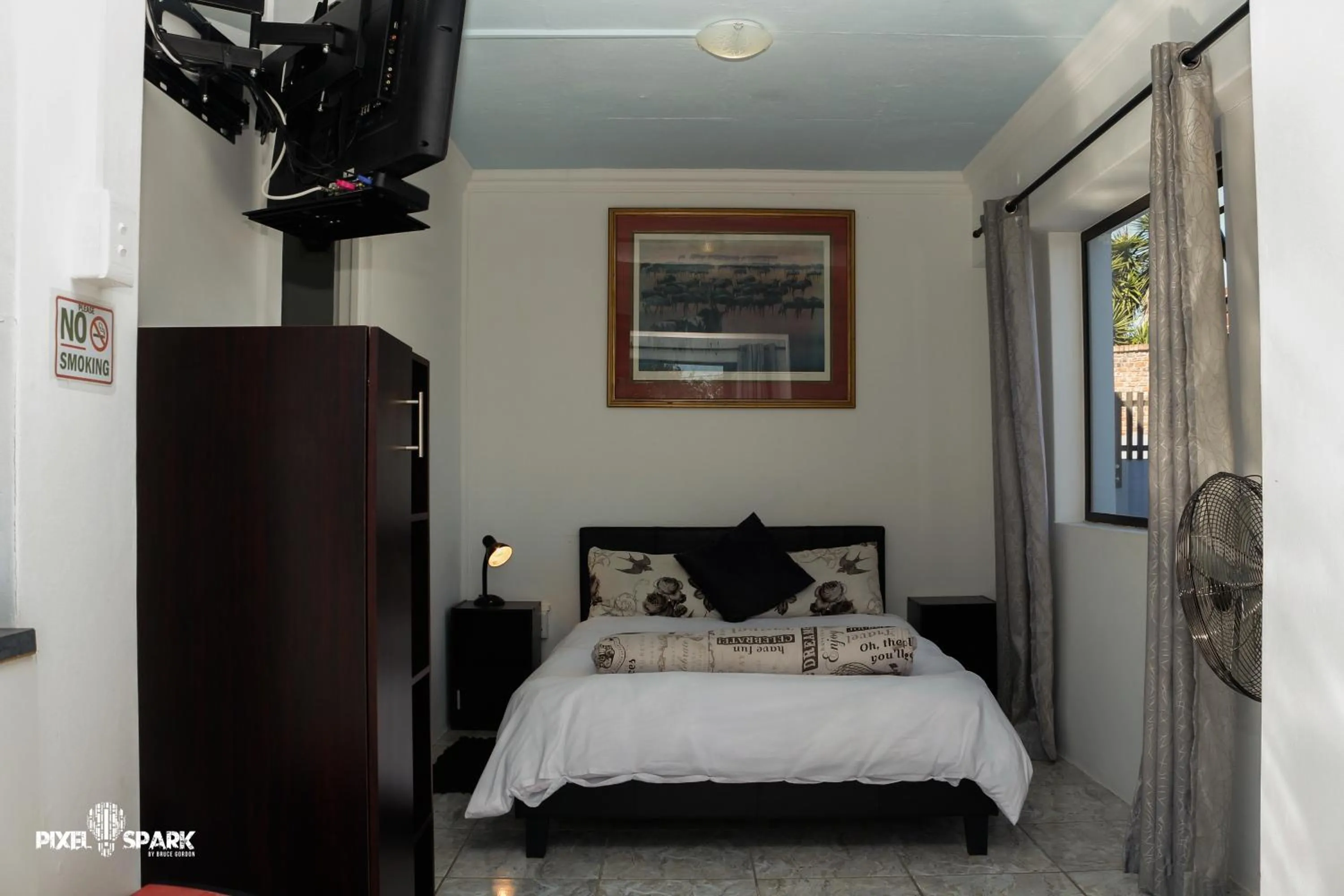 Photo of the whole room, Bed in Tyday Accommodation