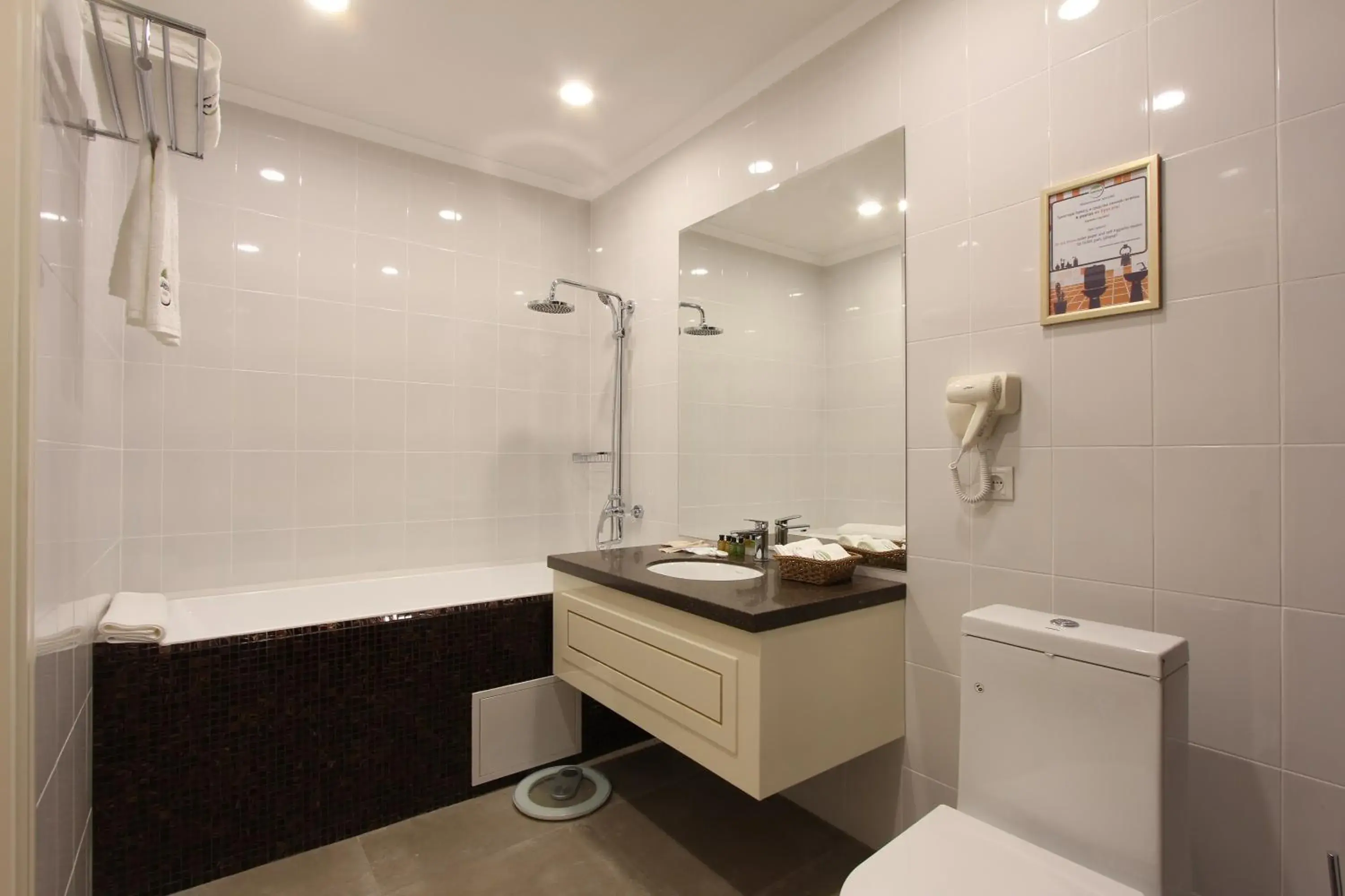 Bathroom in Garden Hotel Bathroom in Garden Hotel