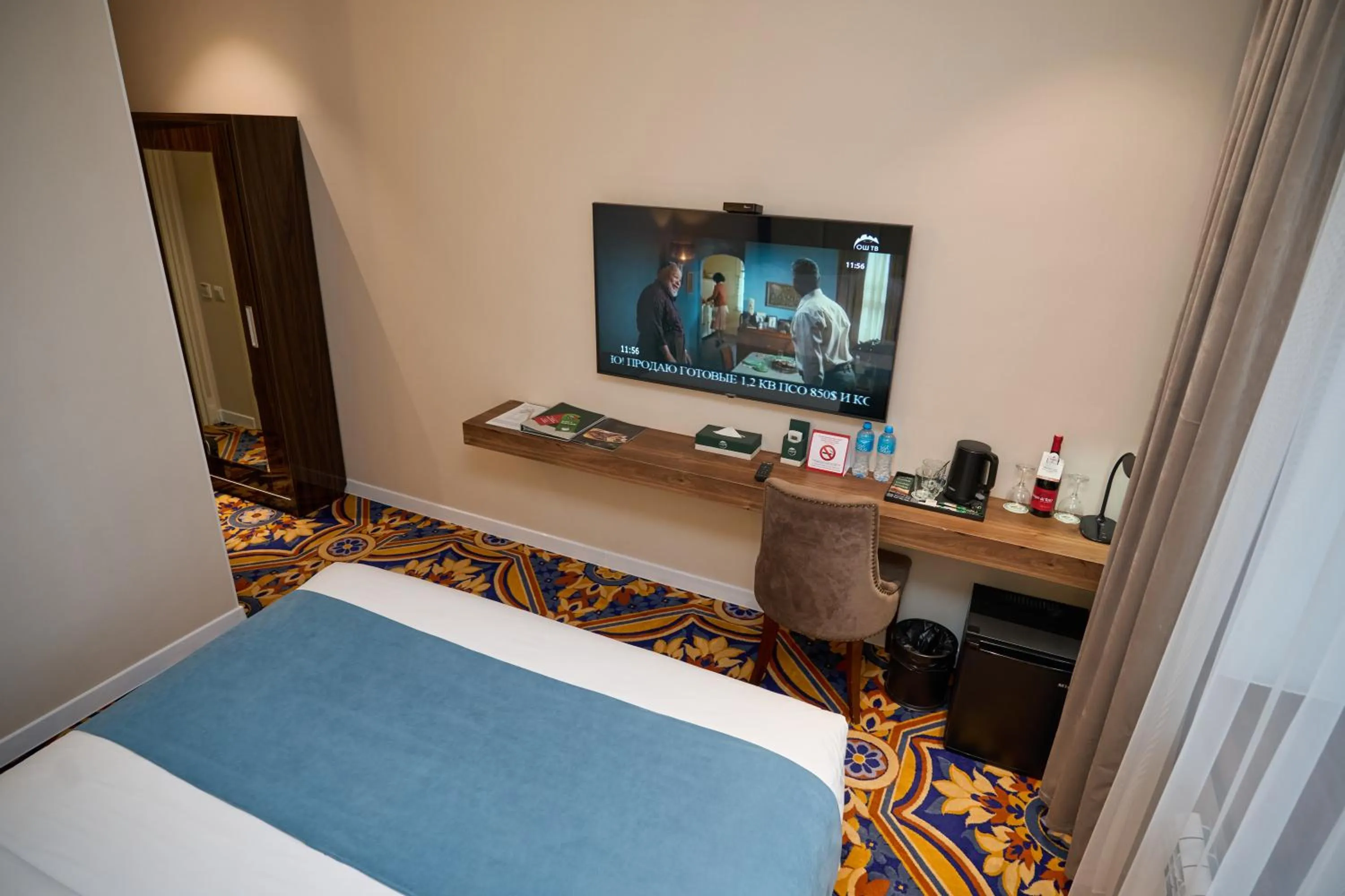 TV and multimedia, Bed in Garden Hotel