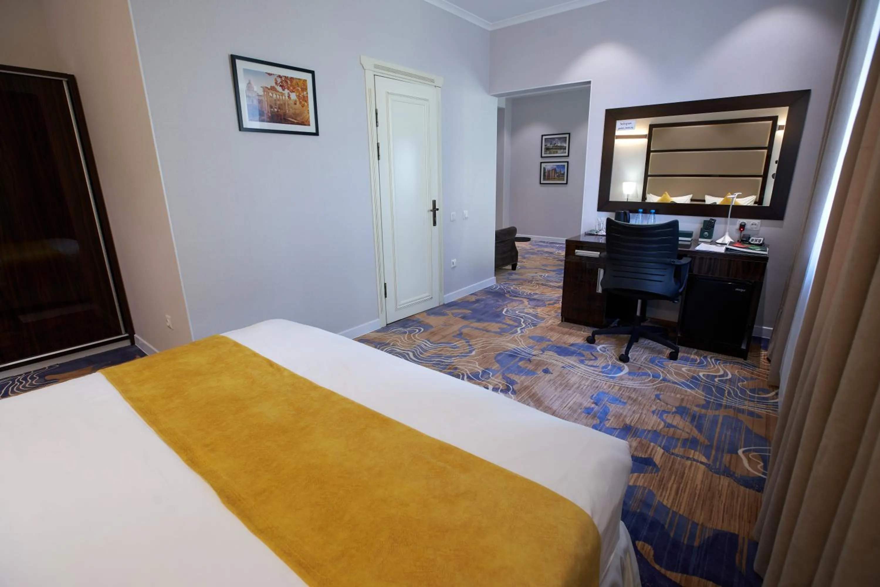 Photo of the whole room, Bed in Garden Hotel