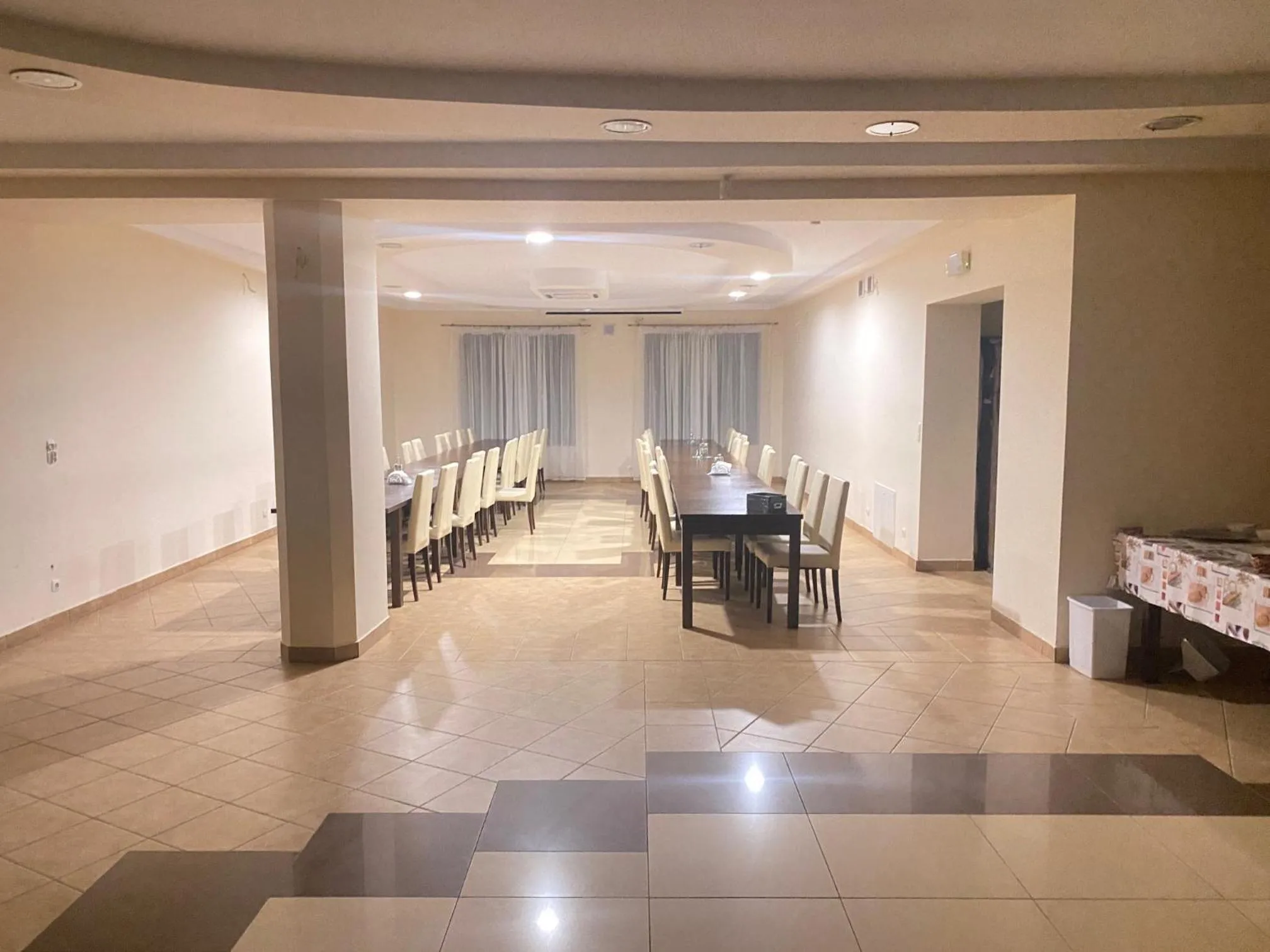 Meeting/conference room in Pensjonat Lew Jaskiniowy