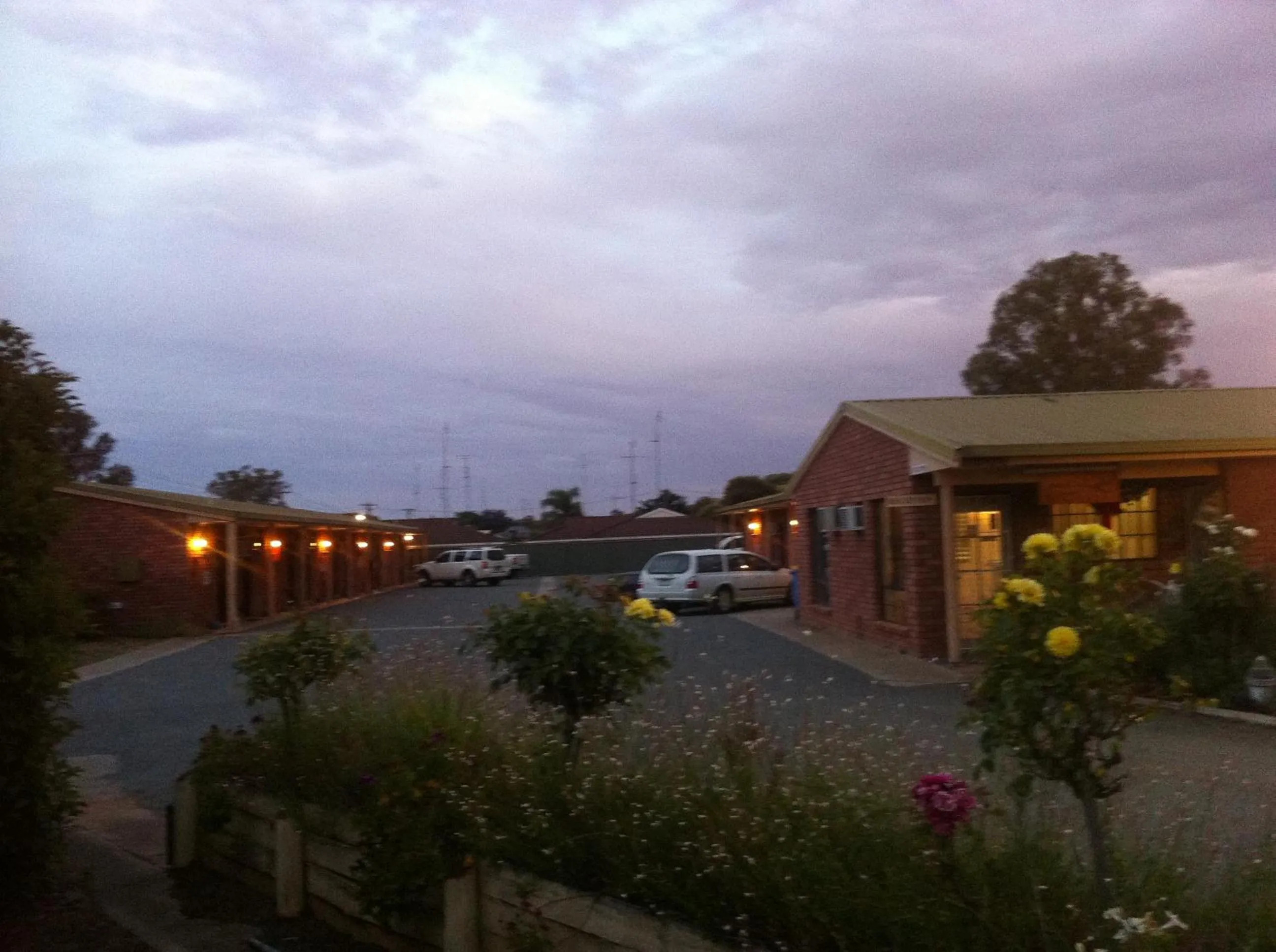 Parking in Bakery Park Motor Inn